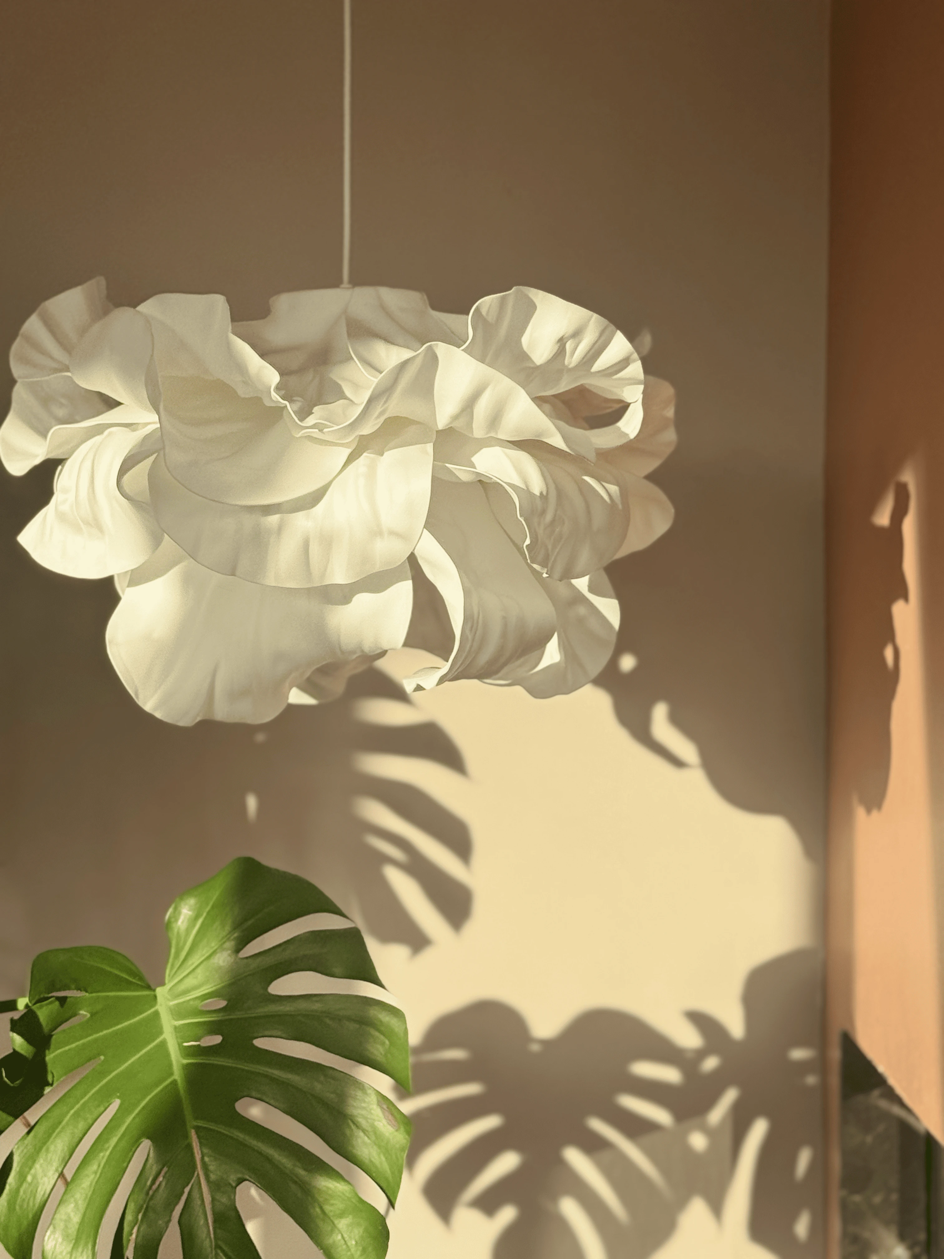 Modern Eva Anemon White Design Pendant Chandelier