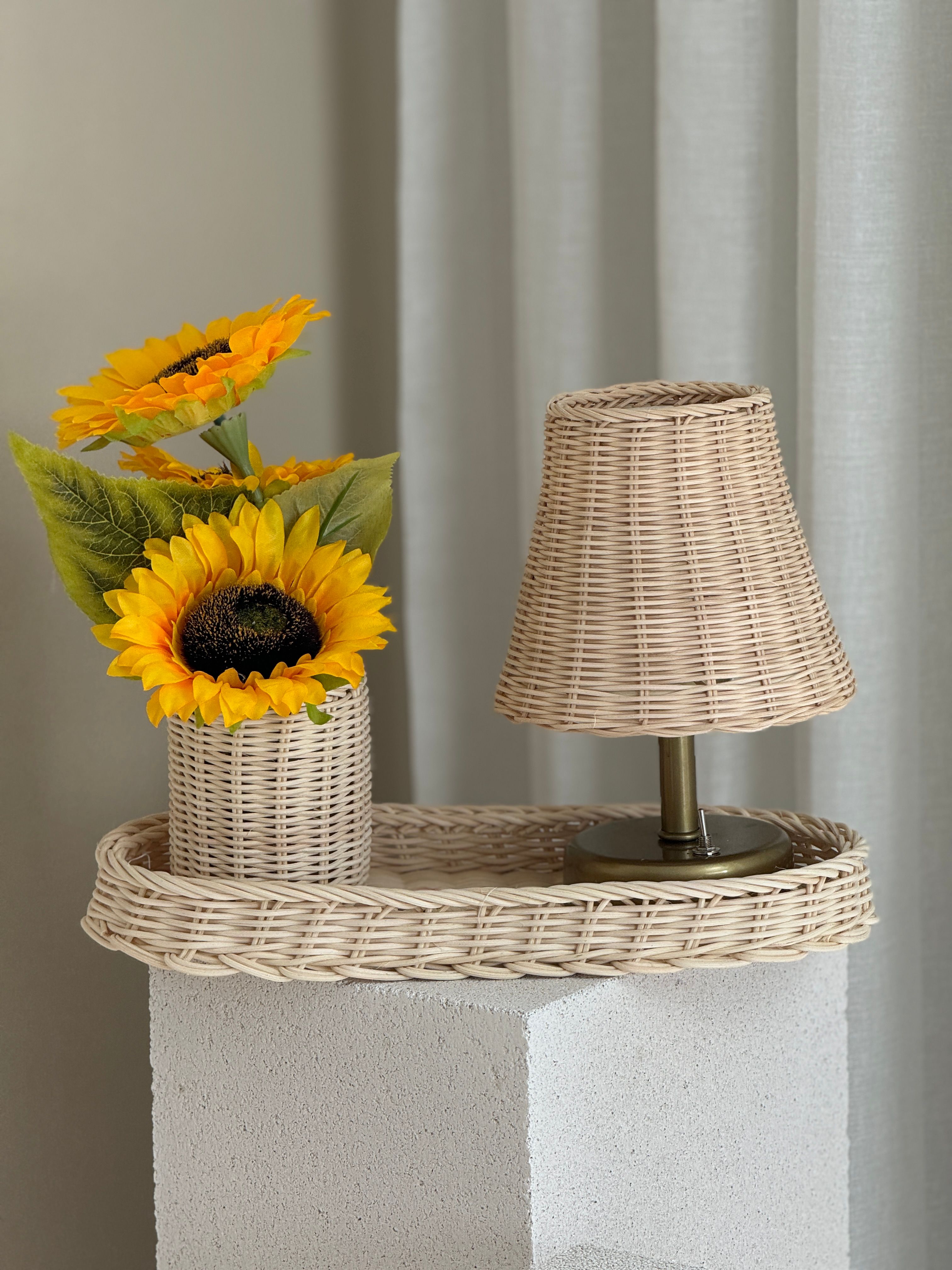 4'lü Rattan Masa Lambası - Alt Eskitme Gold & Düzenleyici & Vazo & Ayçiçeği 