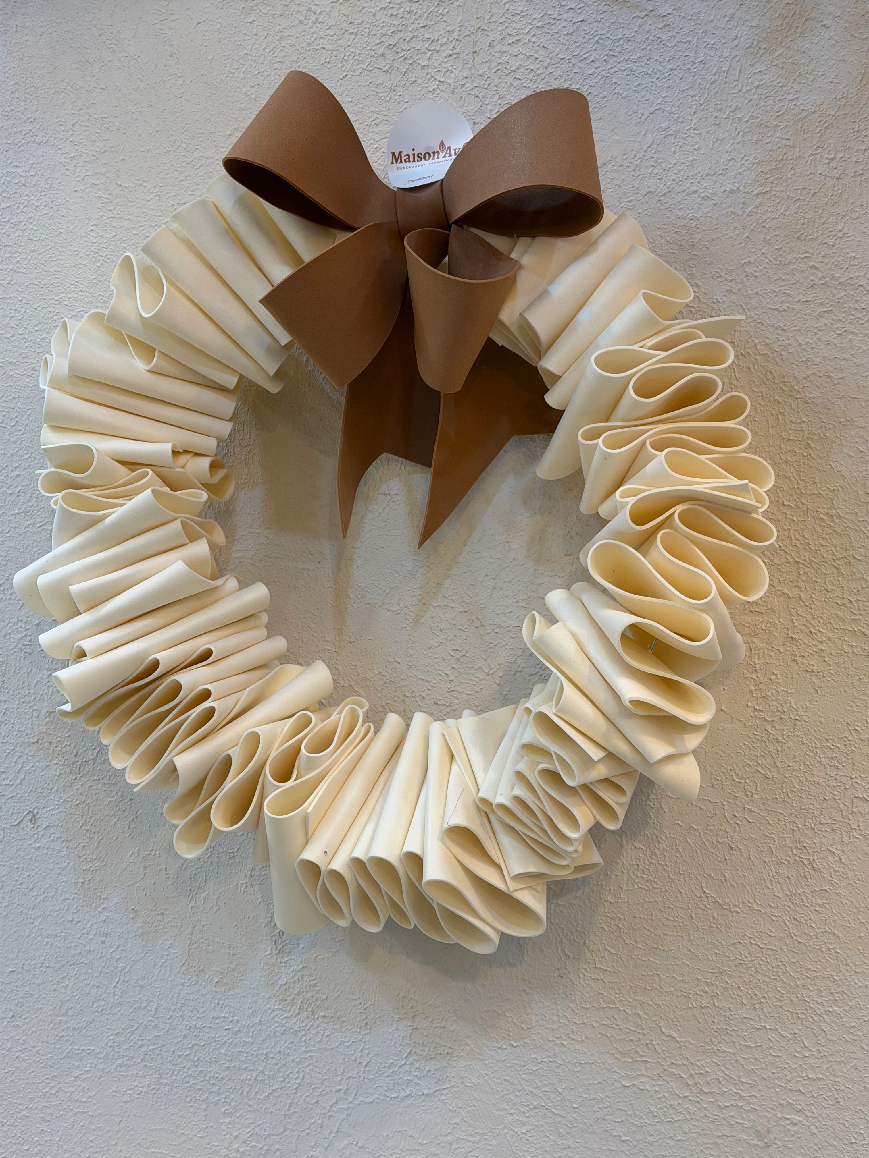 Krem Eva Kahverengi Fiyonk Dekoratif Kapı & Duvar Süsü