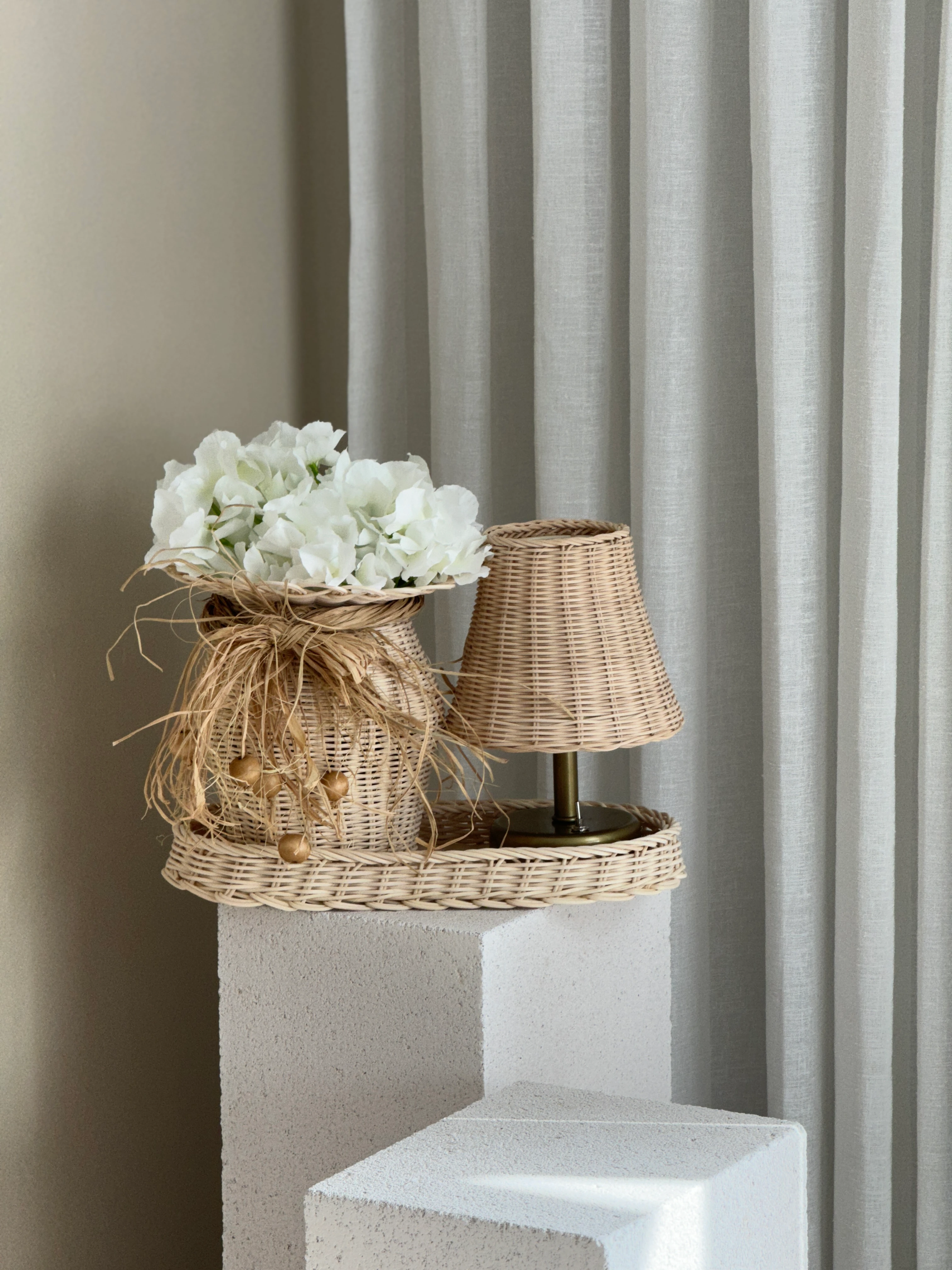 Rattan Set Table Lamp-Organizer Basket-Vase & Hydrangea Flower Set of 4