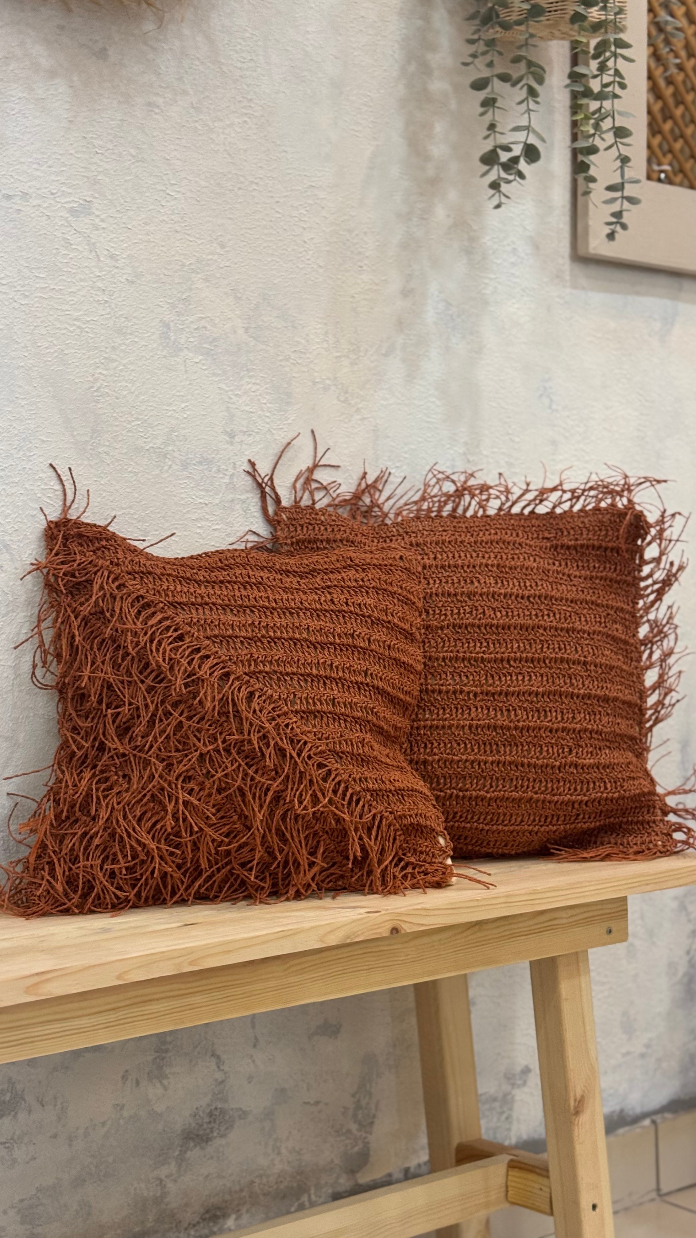 Kiremit Yan Detaylı Kırlent Kılıfı 50 X 50 cm