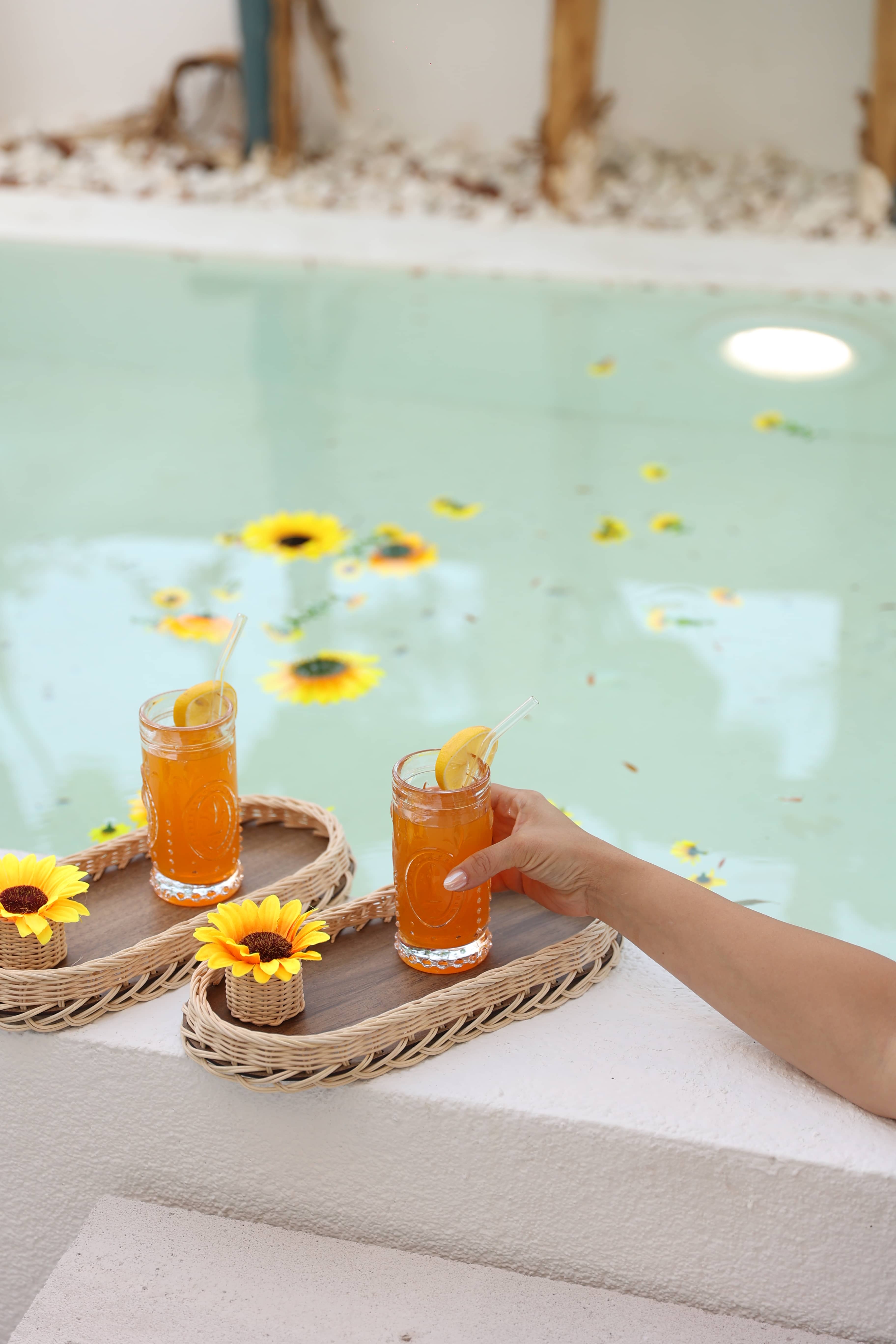 4'lü Rattan Düzenleyici Tepsi & Ayçiçeği Sunflower Sunum Seti Kahve Sunumluğu (ÇİÇEK DAHİLDİR)