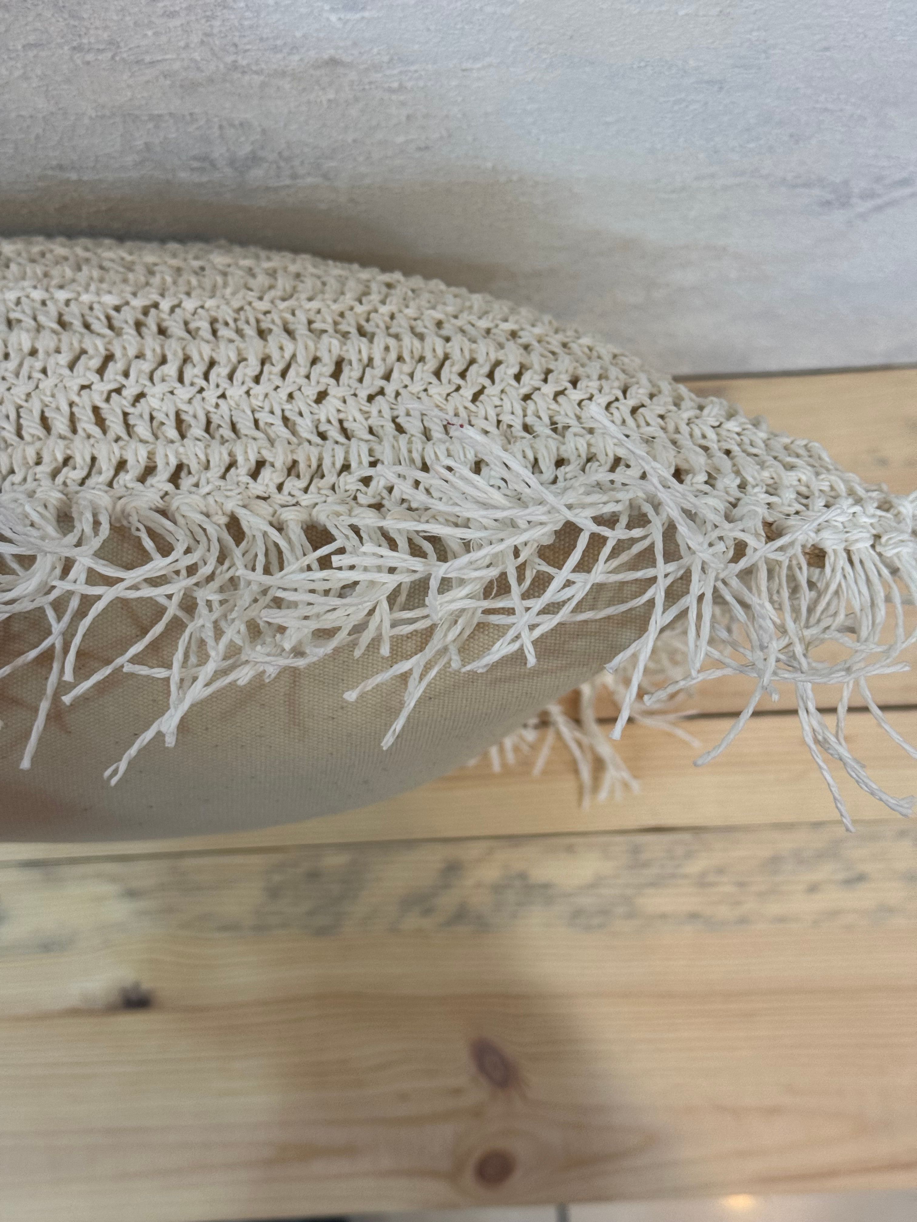 Beyaz Yan Detaylı Kırlent Kılıfı 50 X 50 cm
