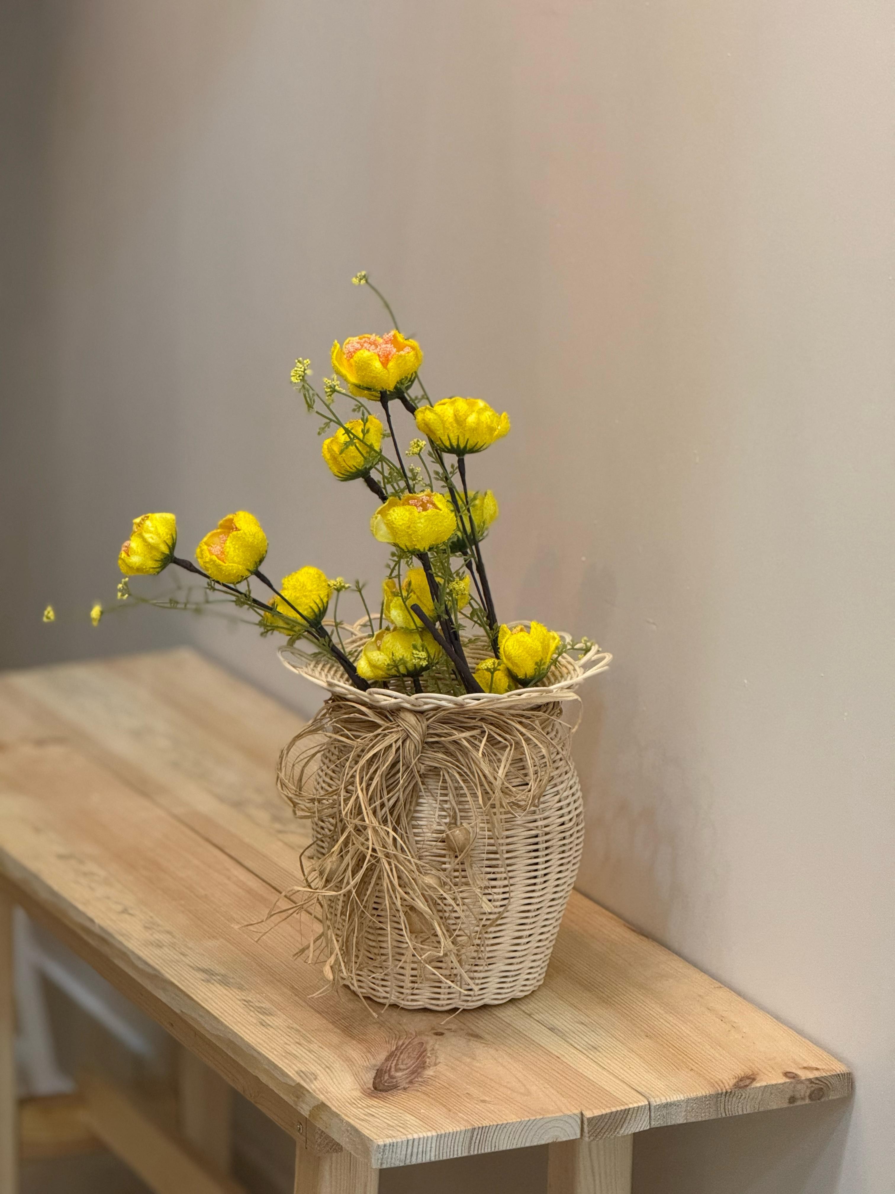2'li Set Rattan El Yapımı Vazo & Sarı Gelincik