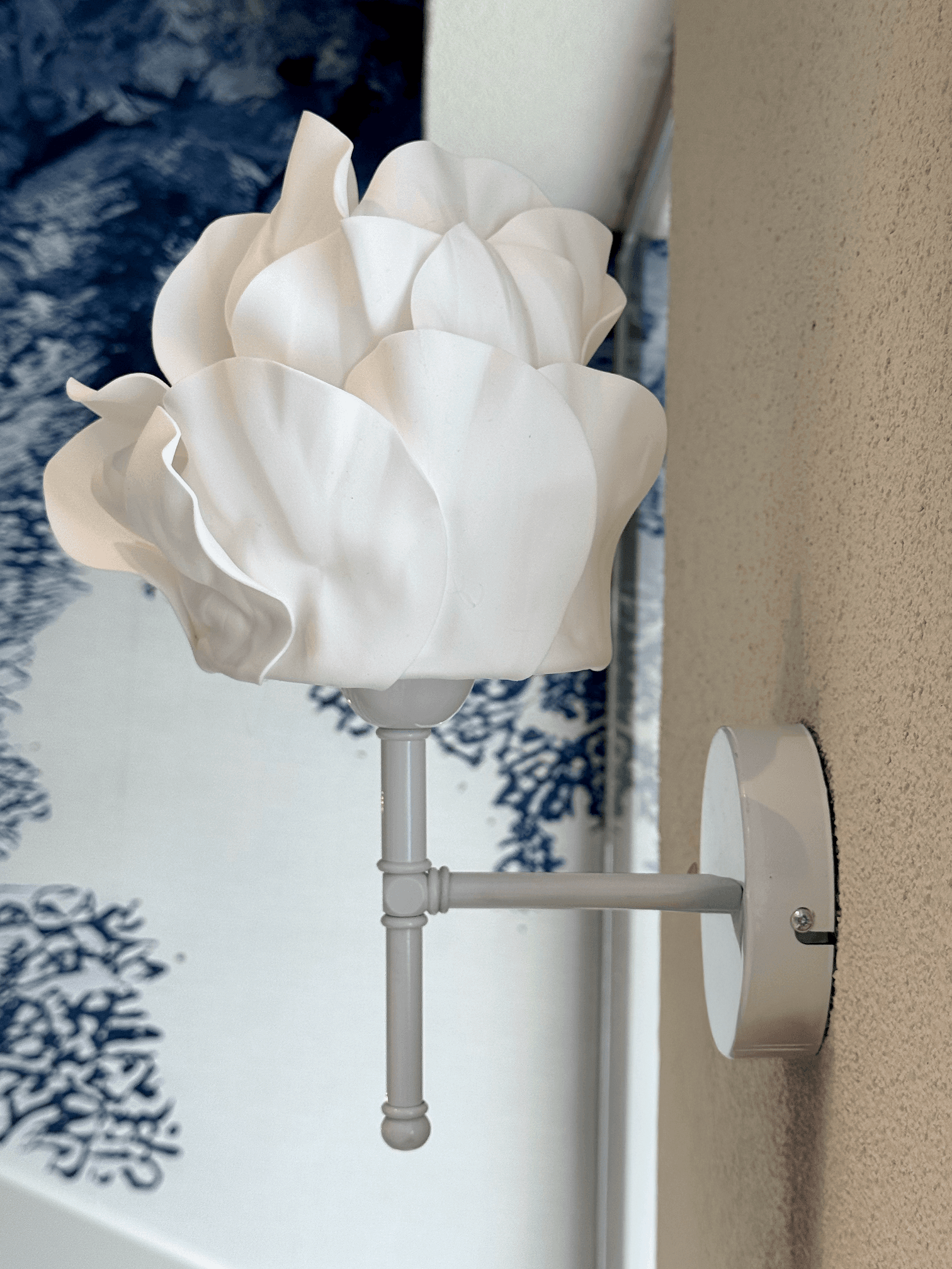 Decor Eva Anemone Top White-Bottom White Led Wall Lighting Sconce