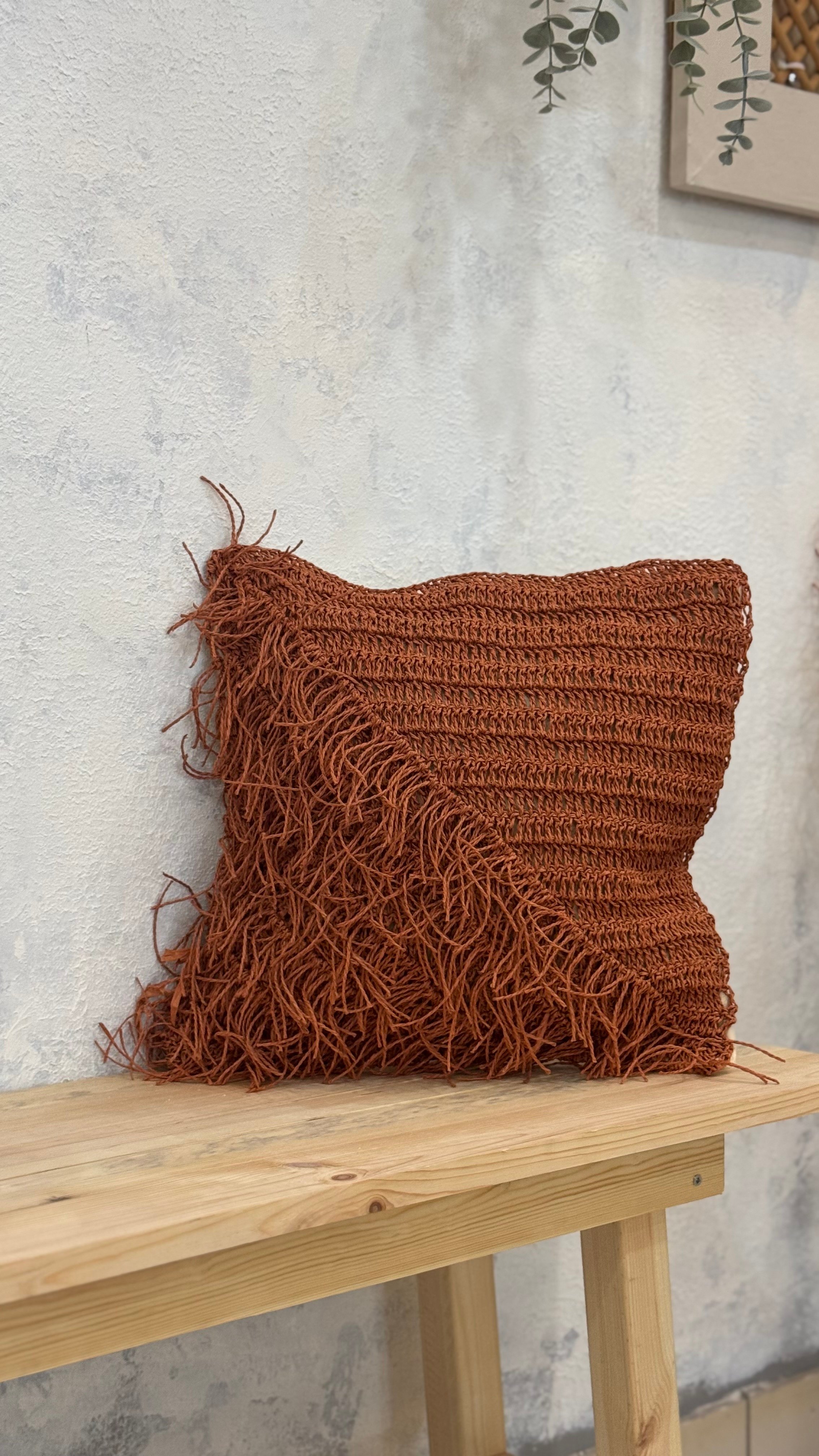 Kiremit Yan Detaylı Kırlent Kılıfı 50 X 50 cm