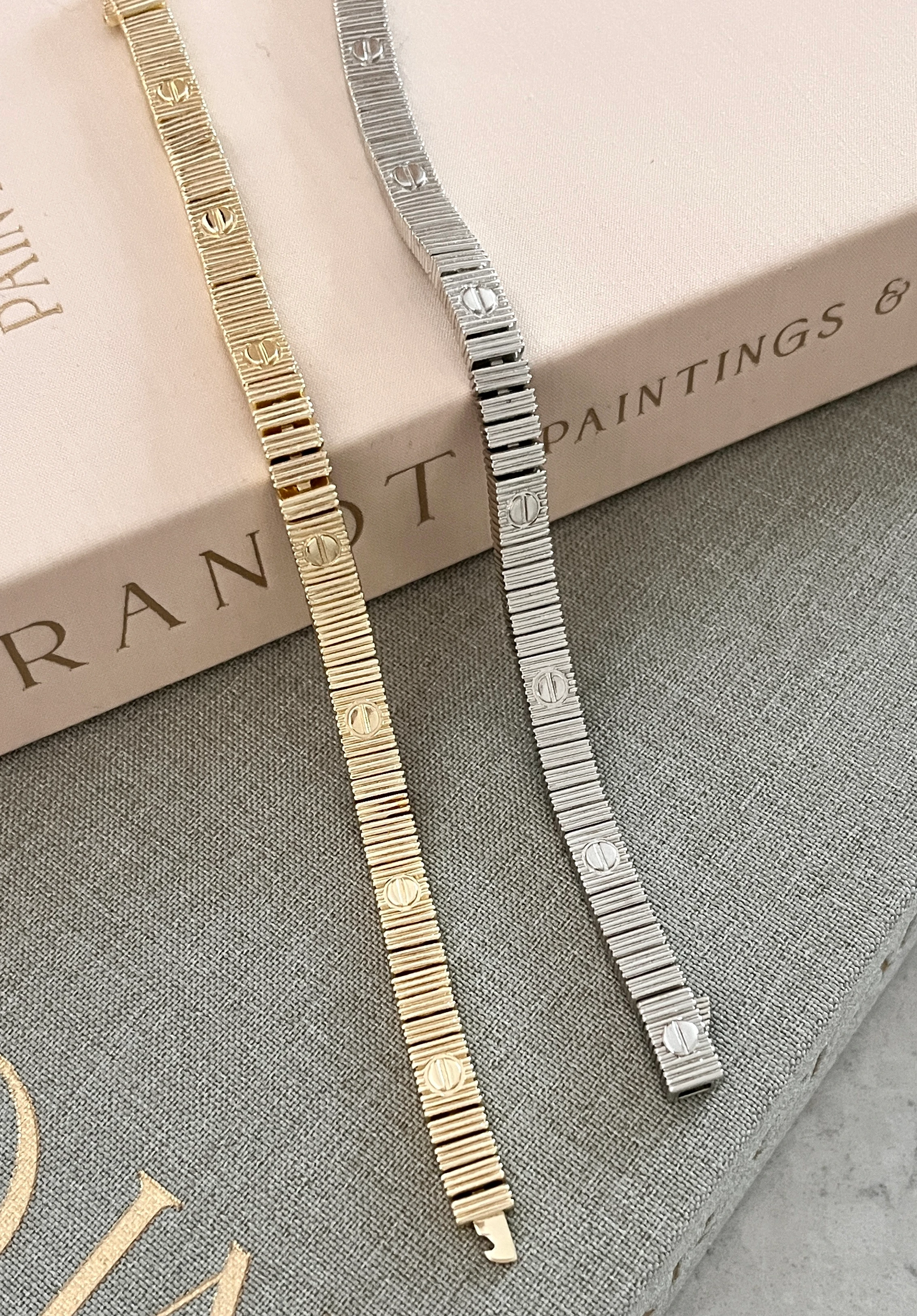 Yeni Seri Marka Model Bileklik (Orijinal Model)