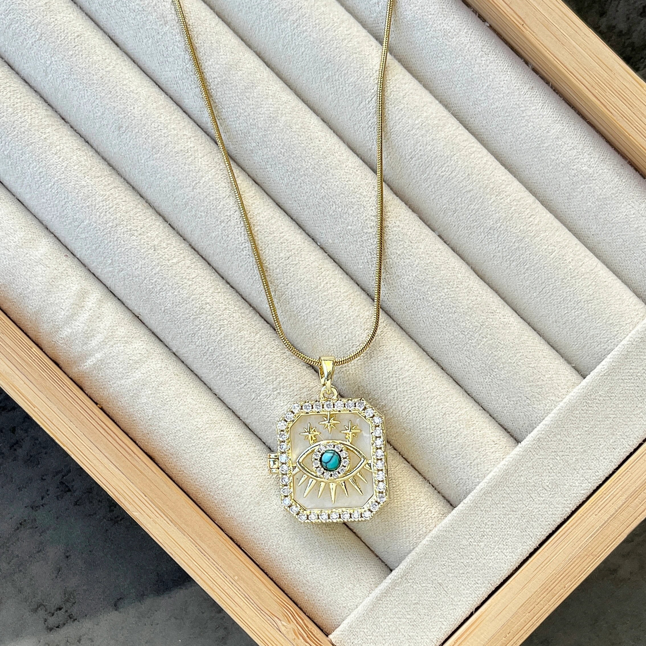 Çelik Göz Figürlü Kolye