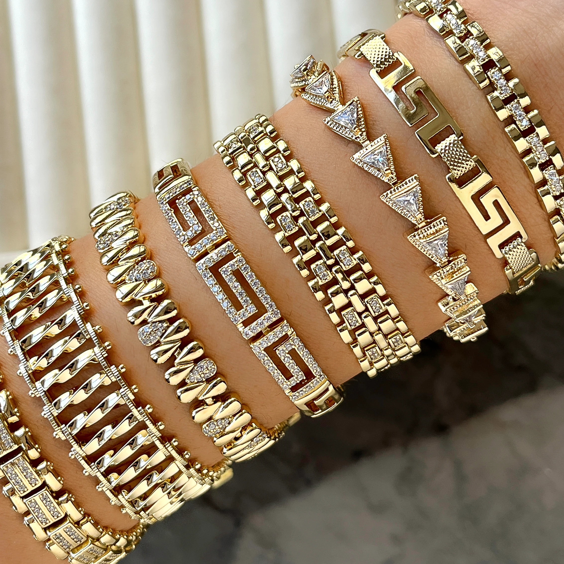 Marka Model Bileklik - 14K - Taşlı Gold