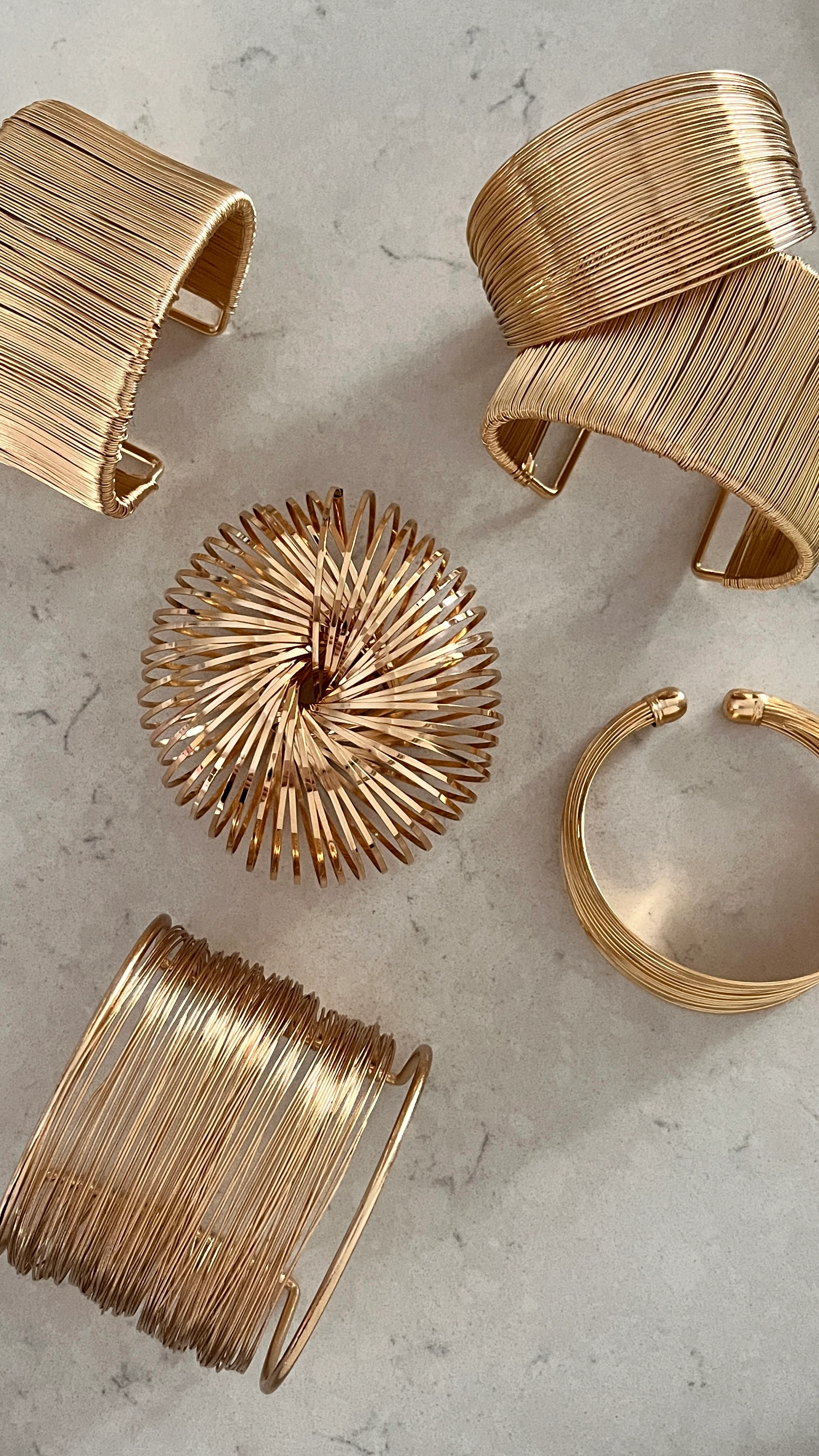 Geniş Sarım Tel Bileklik