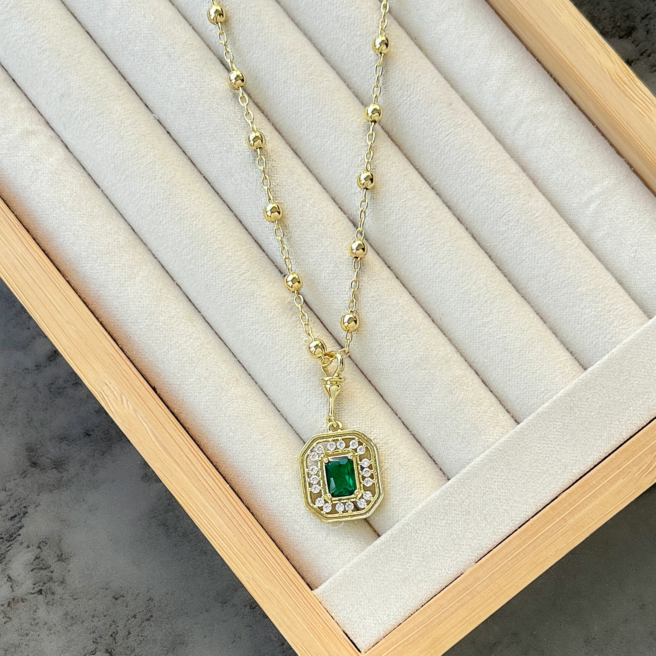 Yeşil Baget Taşlı Serenay Kolye