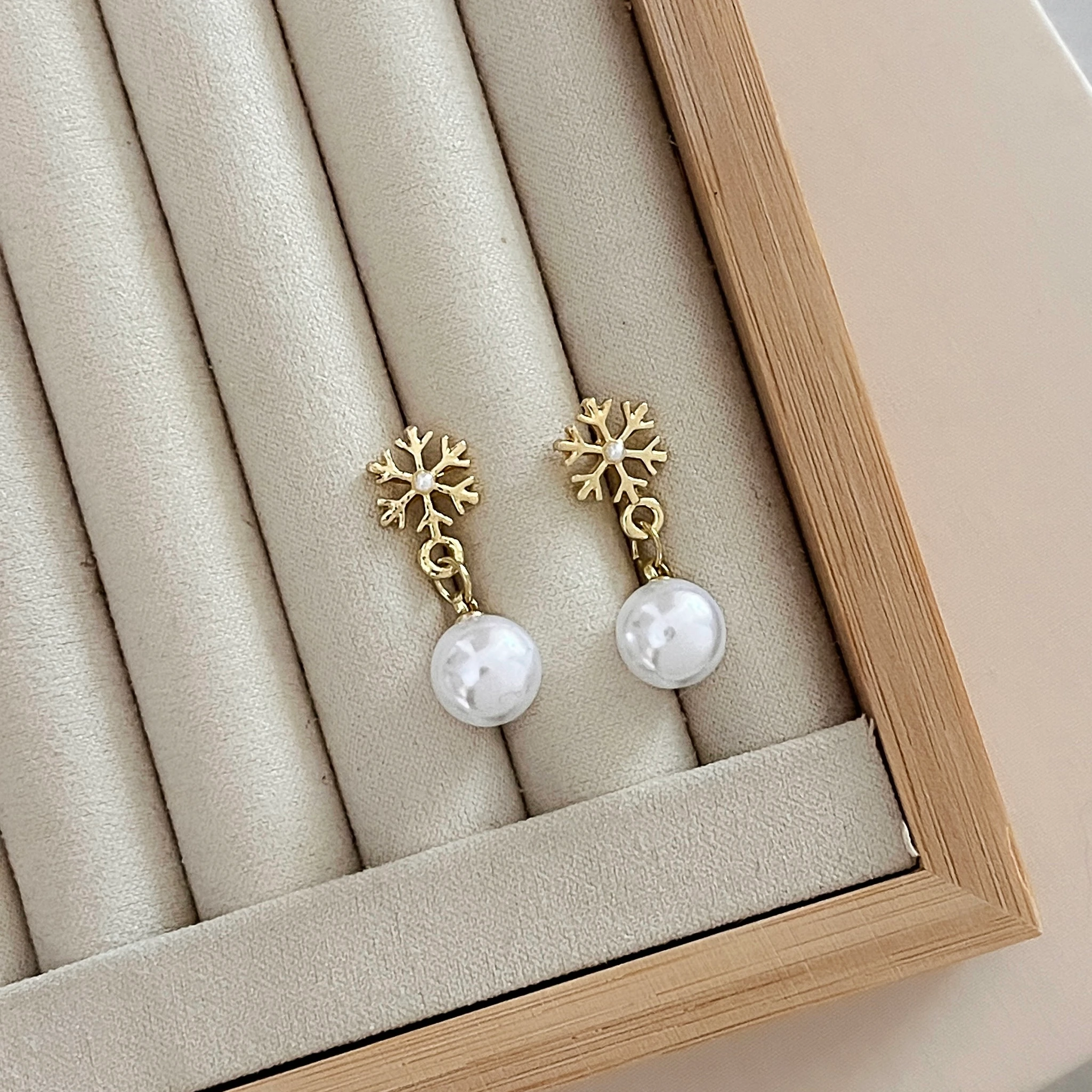 Yeni Yıl Küpe Modelleri - Kar Tanesi