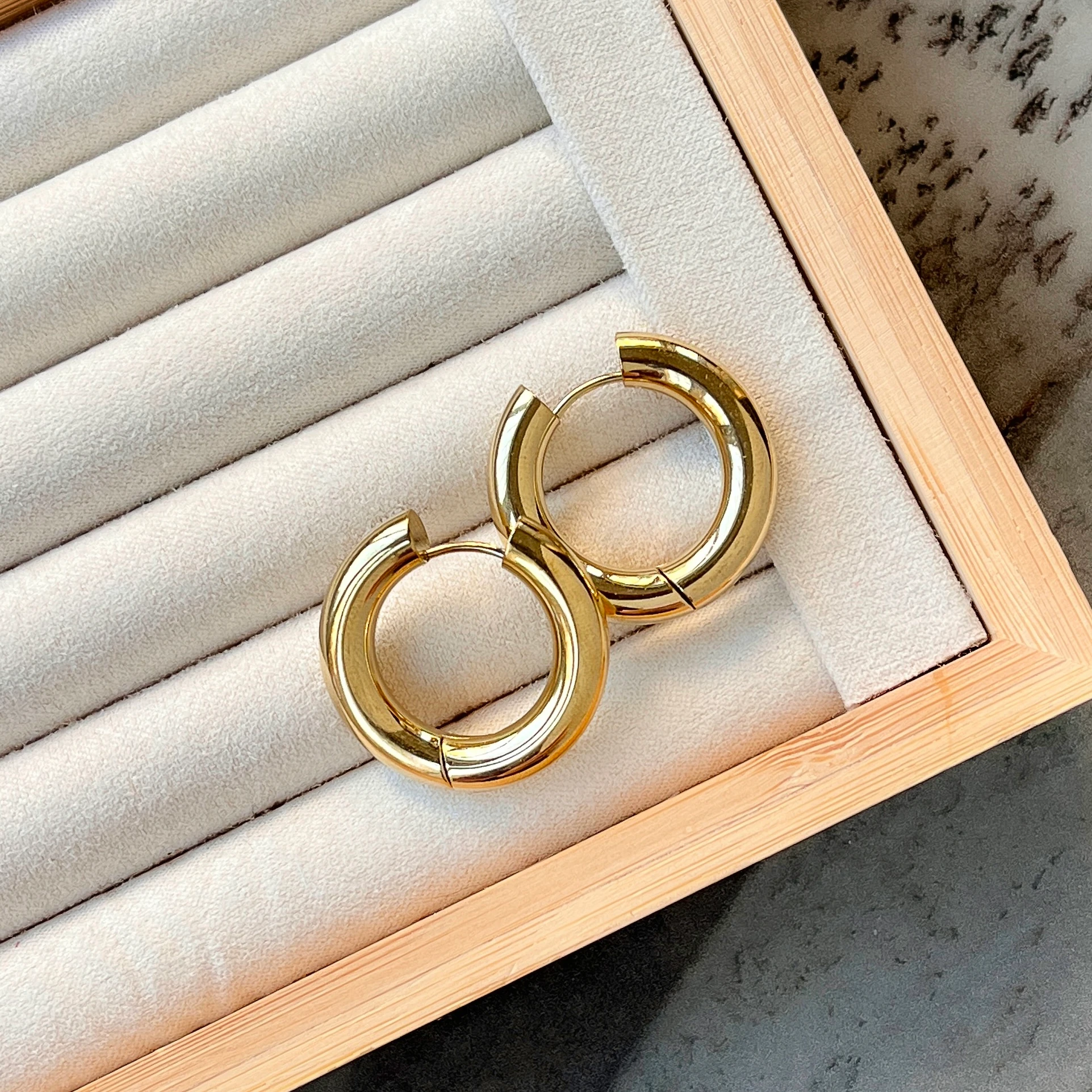 Çelik Kalın Halka Küpe