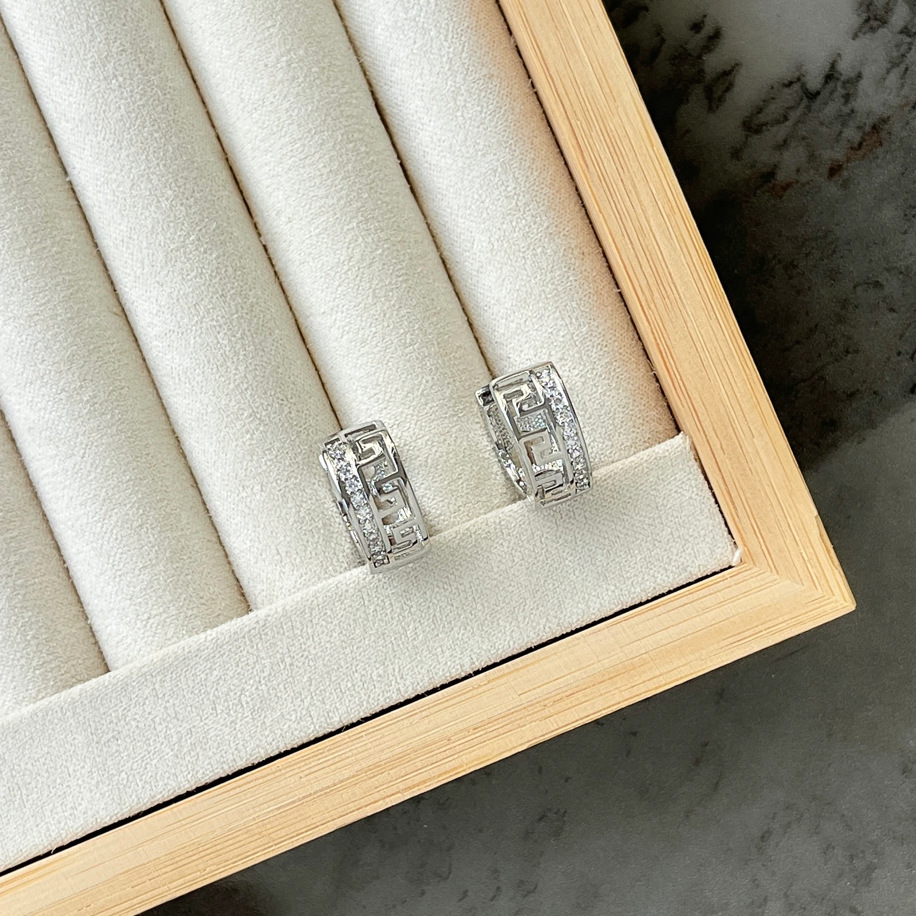 Minimal Marka Model Halka Küpe - Silver