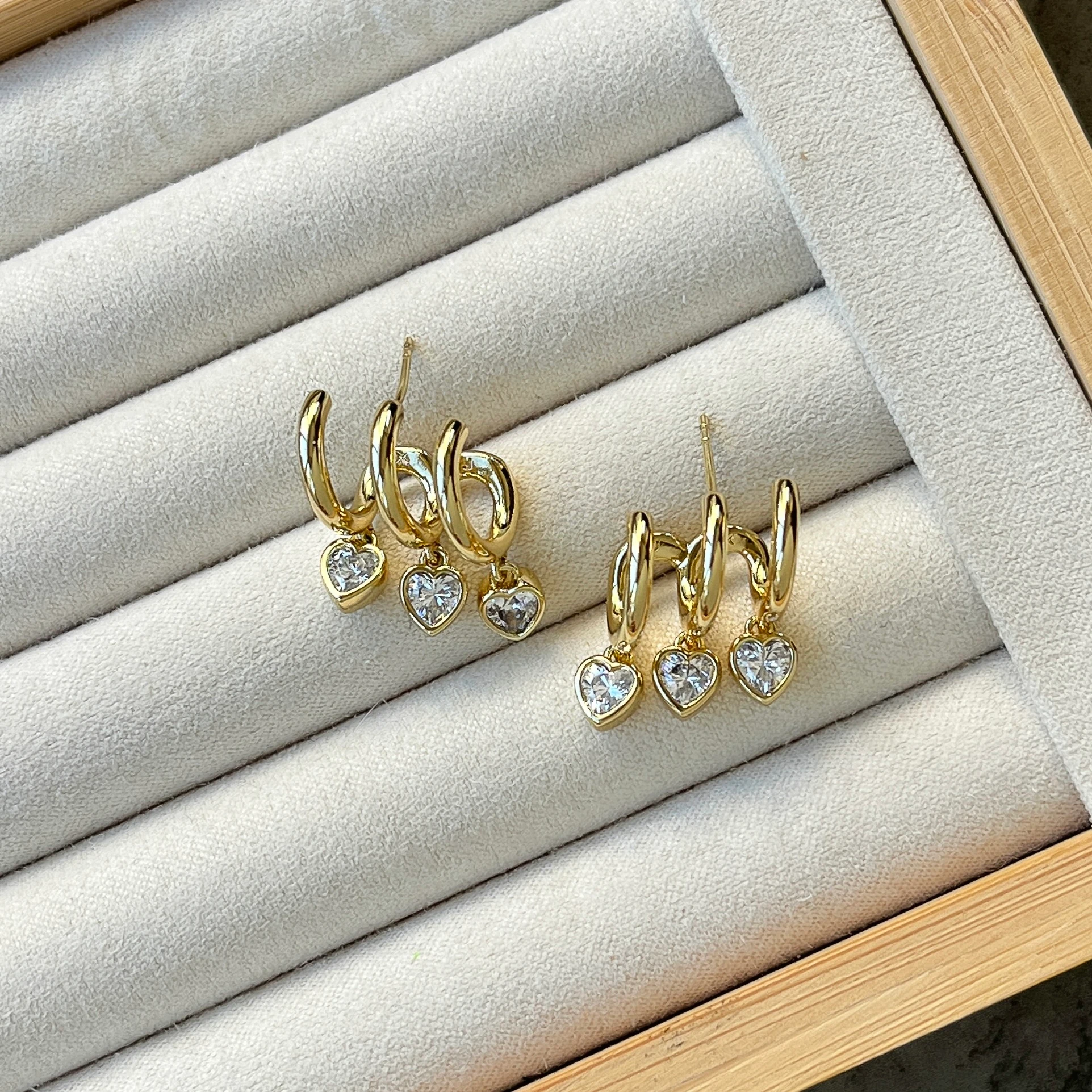 Kalp Model Üçlü Görünümlü Küpe - Gold1