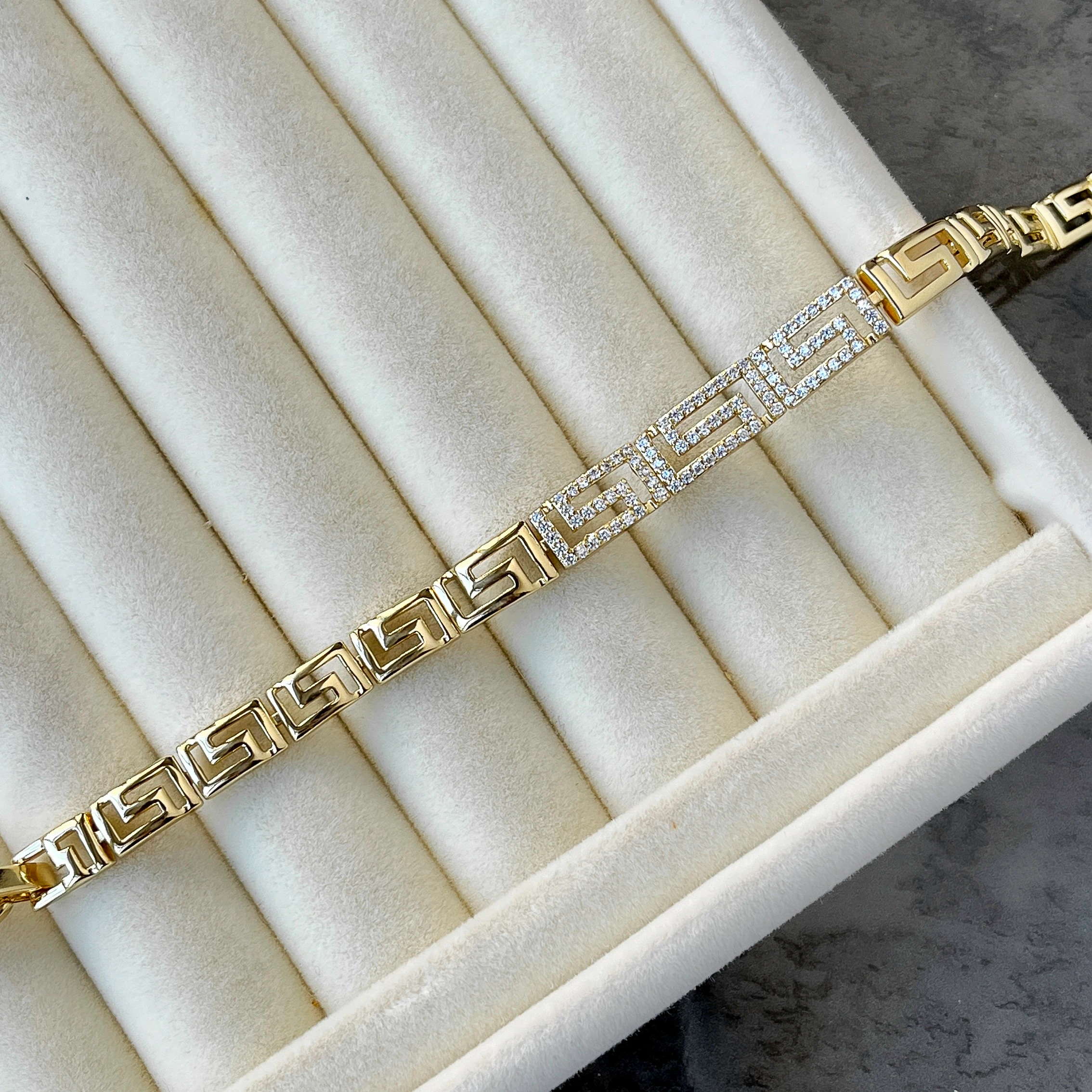 Marka Model Bileklik - 14K - Taşlı Gold