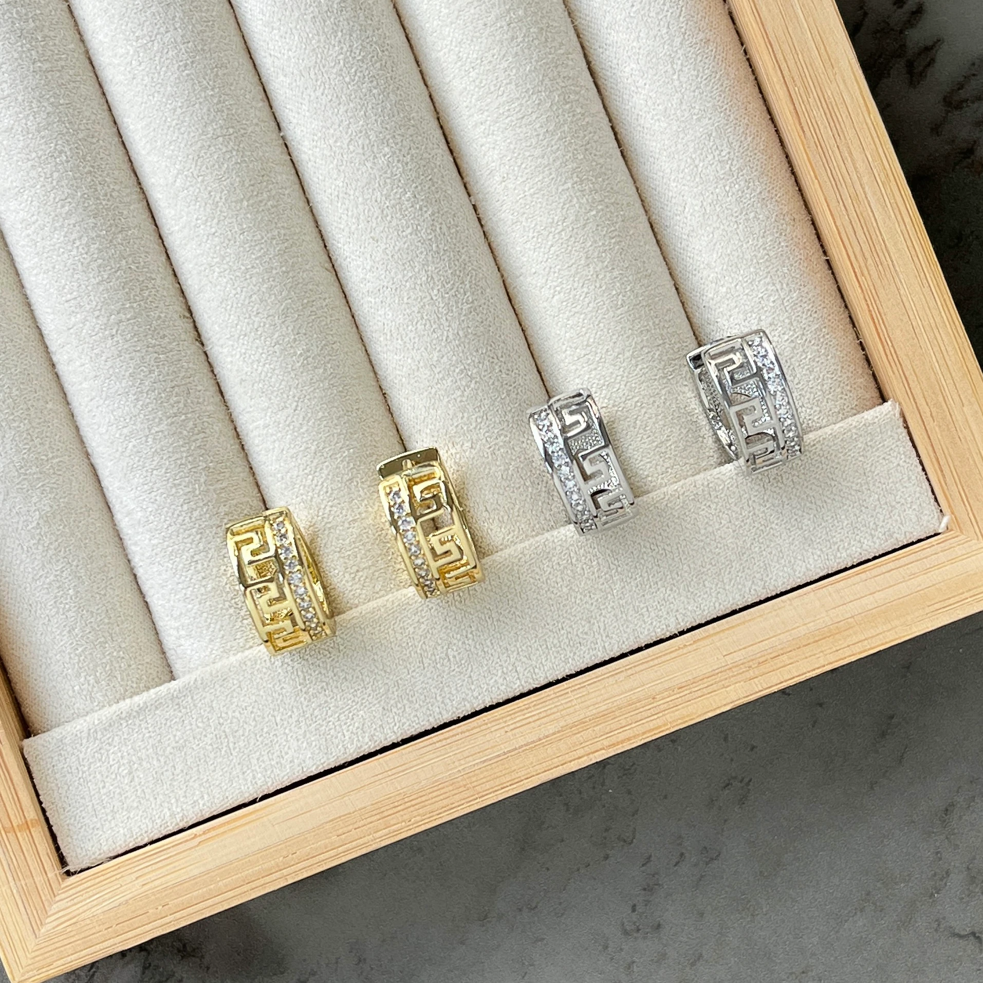 Minimal Marka Model Halka Küpe - Silver