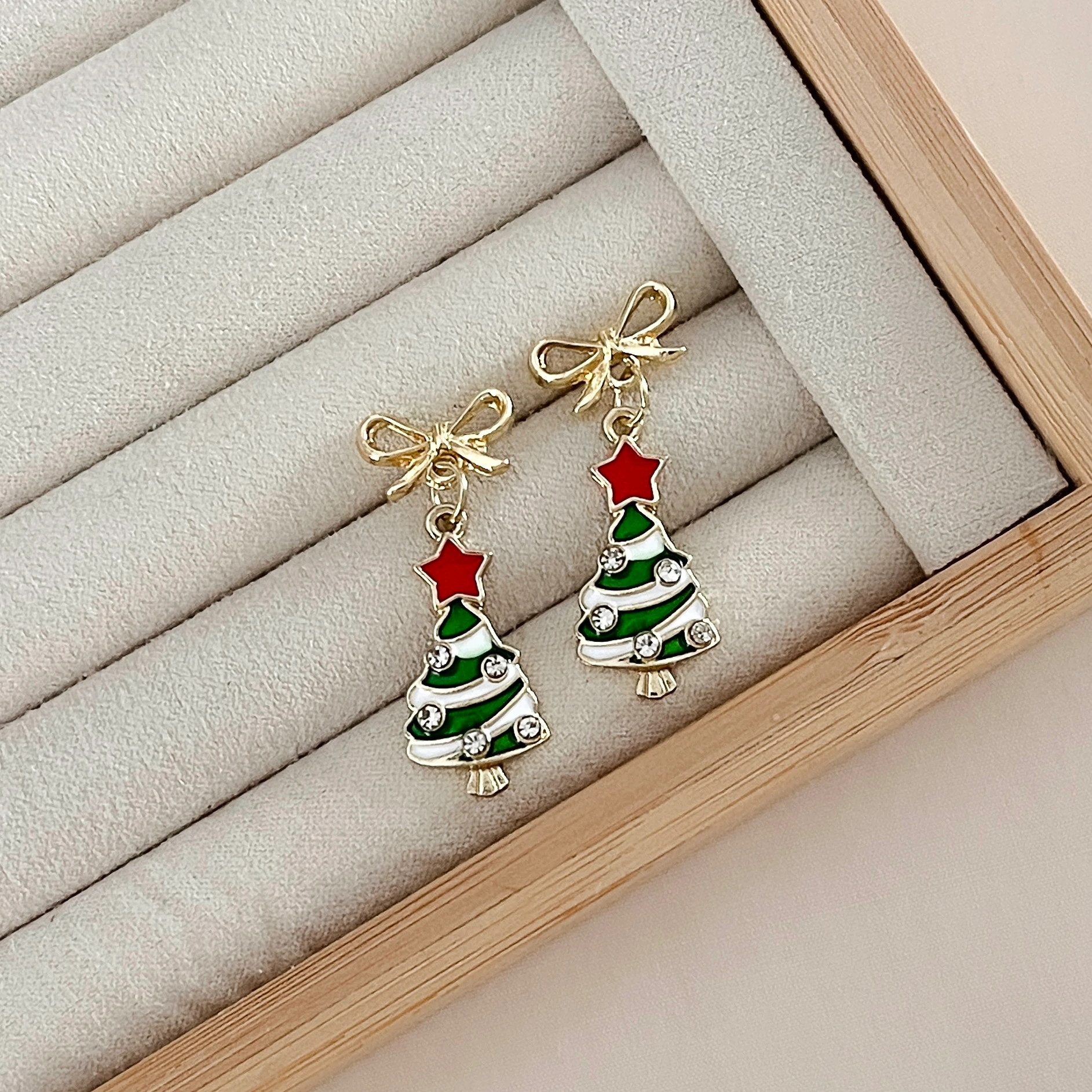 Yeni Yıl Küpe Modelleri - Çam Ağacı