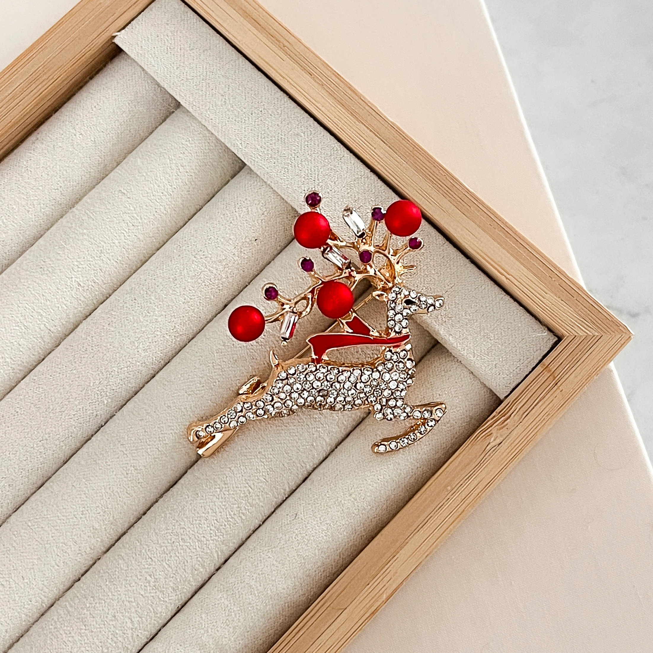 Geyik Figür Broş Modelleri - Model 2