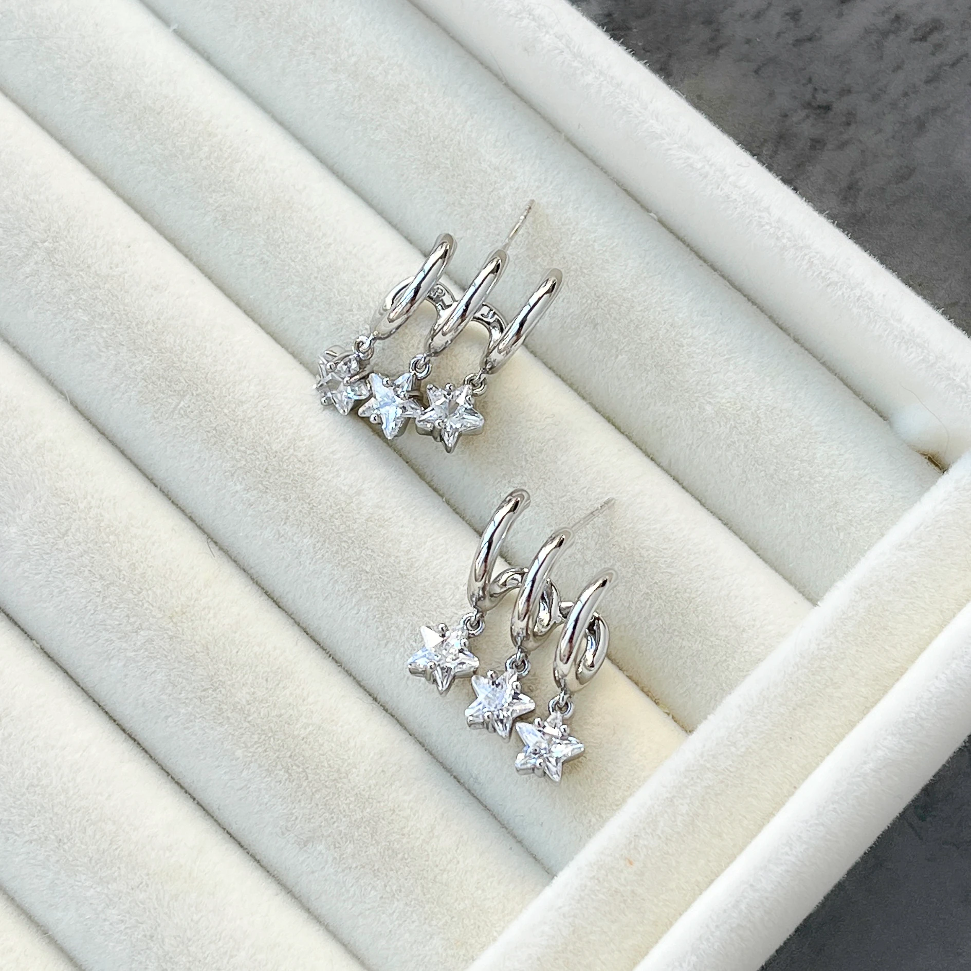 Yıldız Model Üçlü Görünümlü Küpe - Silver