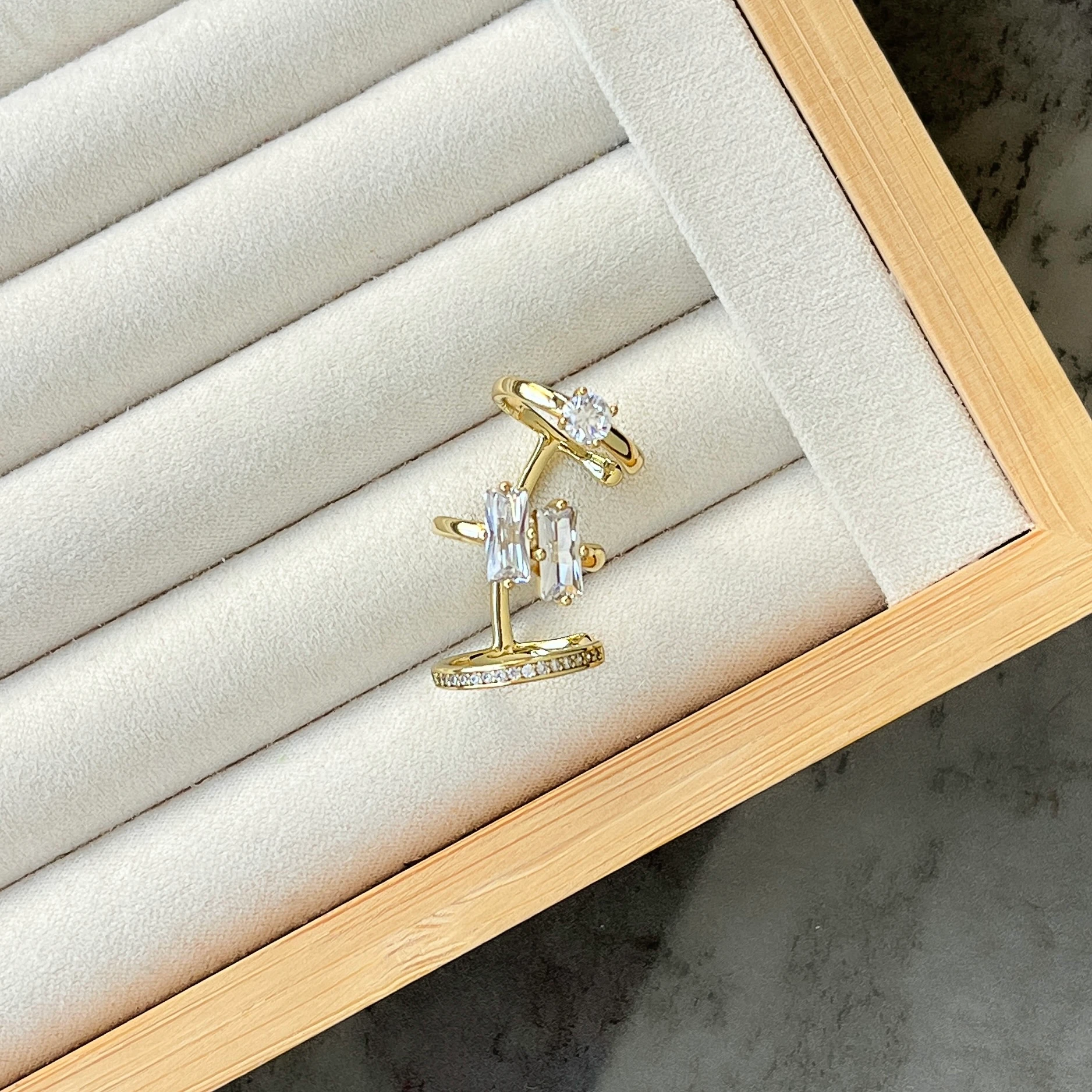 Taşlı Earcuff - Kıkırdak Küpe