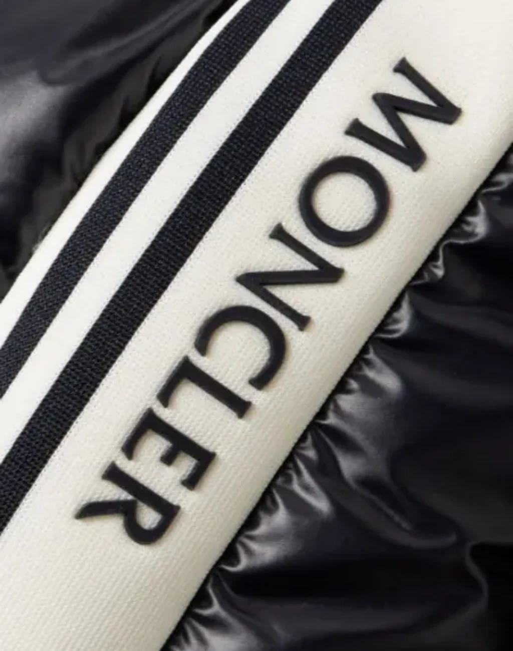 CLAİ Kaz Tüyü Kendinden Kapüşonlu Yelek