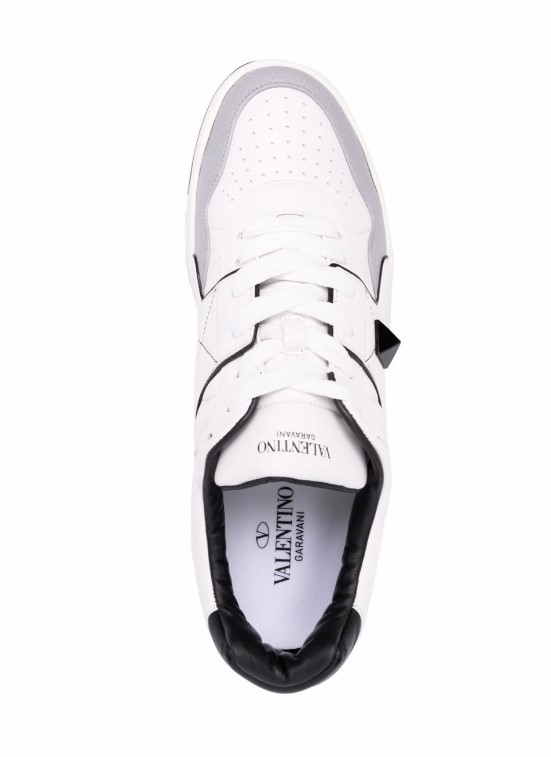 One Stud Leather Sneaker