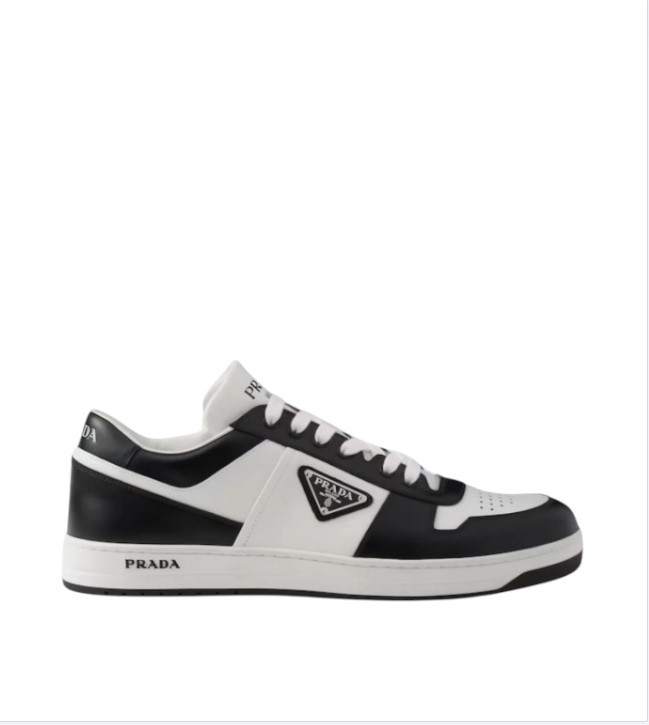Komple Deri Metal Logolu Sneaker