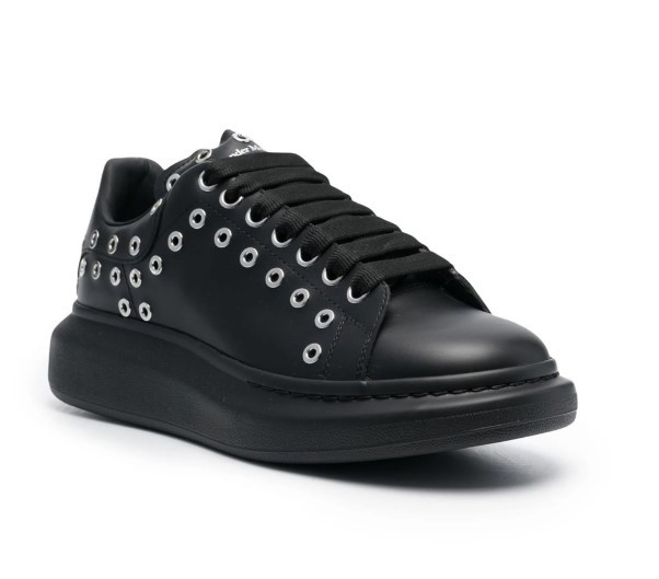 Oversize Eyelet Detail Sneaker