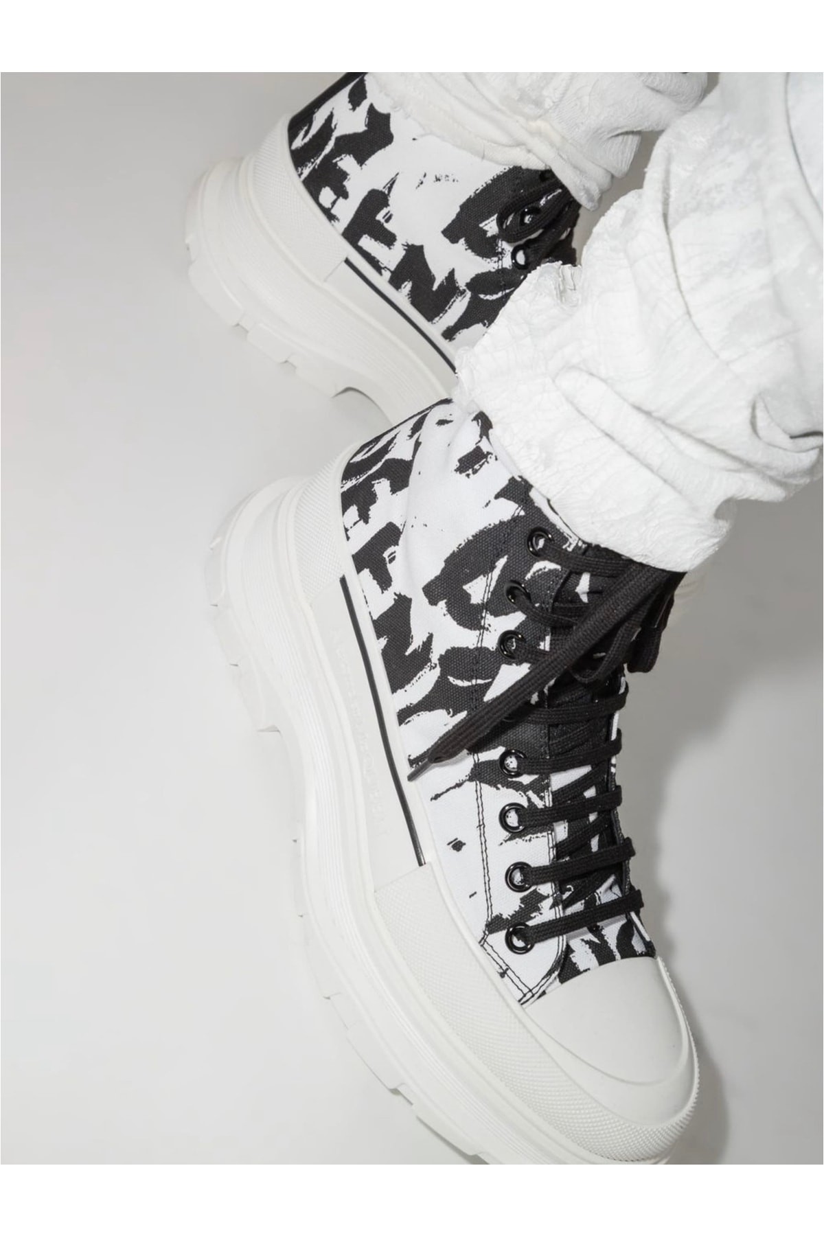 Graffiti Logo Sneaker