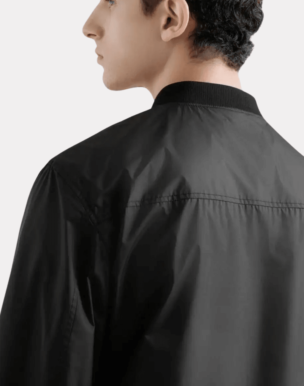 Essential Siyah Logo Detaylı Mont