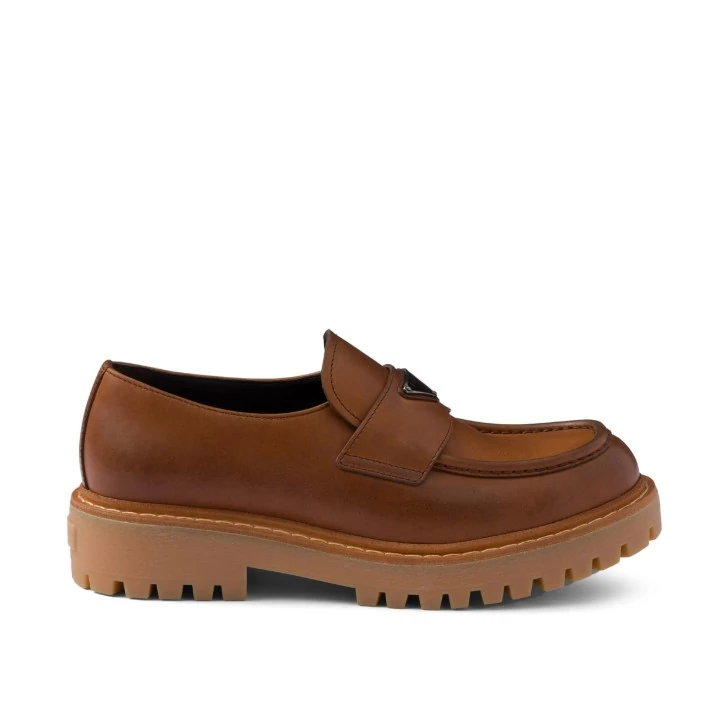 Komple Deri Metal Logo Detaylı Loafers