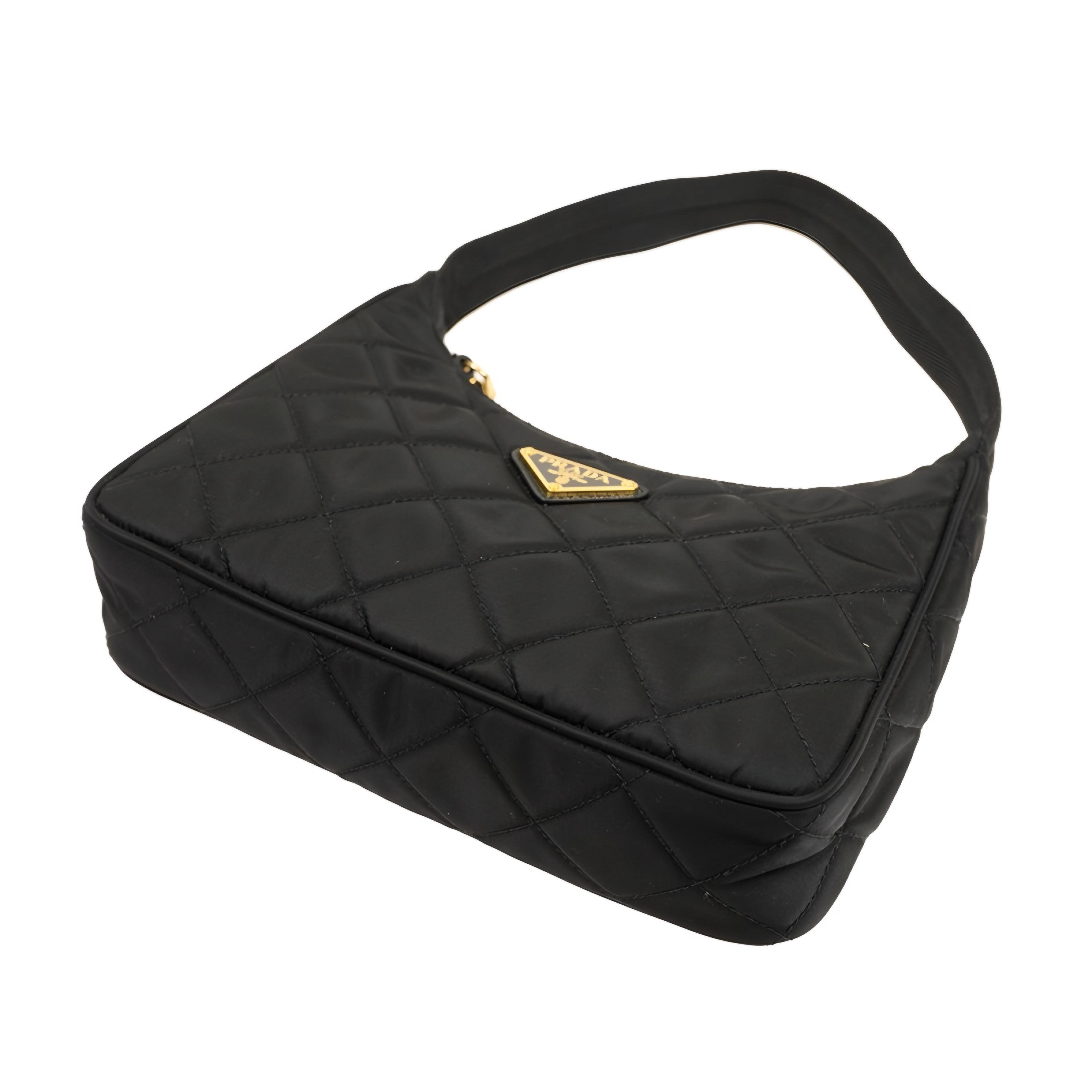 Quilted re-nylon Shoulder Bag