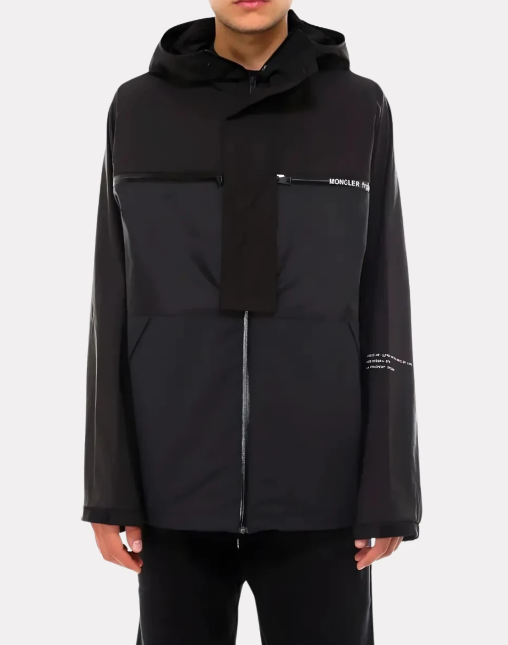 Parça Tasarımlı Sırt Çantalı Ceket