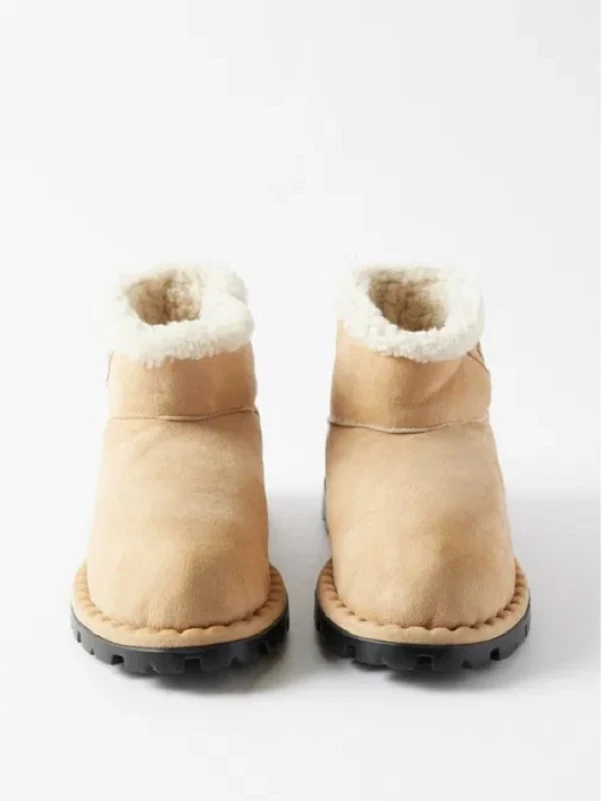 İçi Tüylü Silikon Kabartma Logolu Yarım Bot