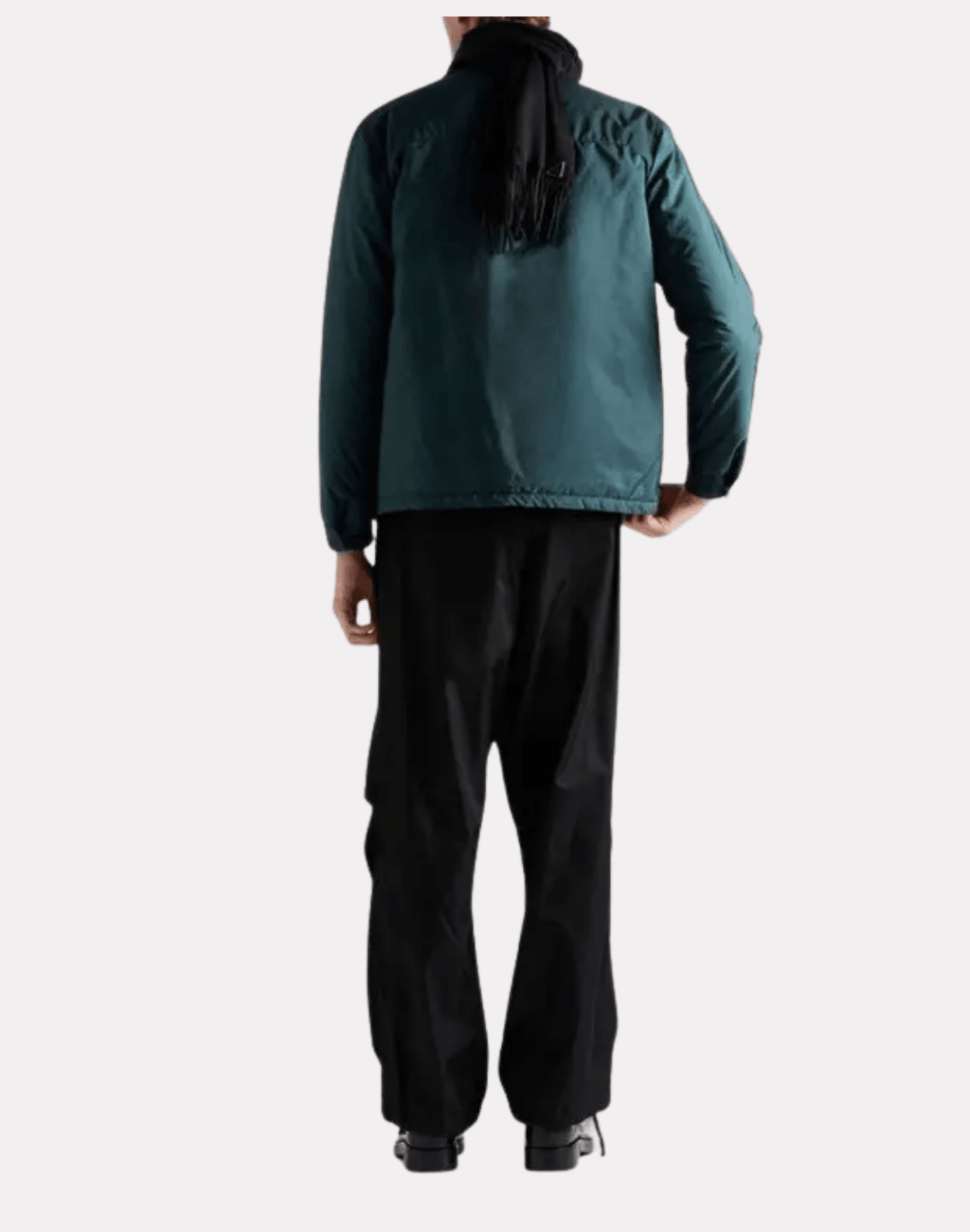 Re Nylon Cep Detaylı Metal Logolu Ceket