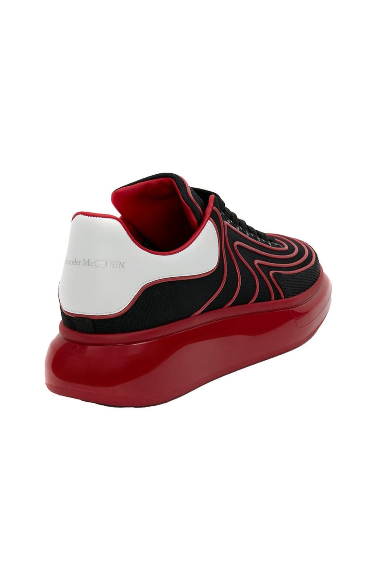 WAVES KNIT OVERSIZED SNEAKER IN BLACK/RED