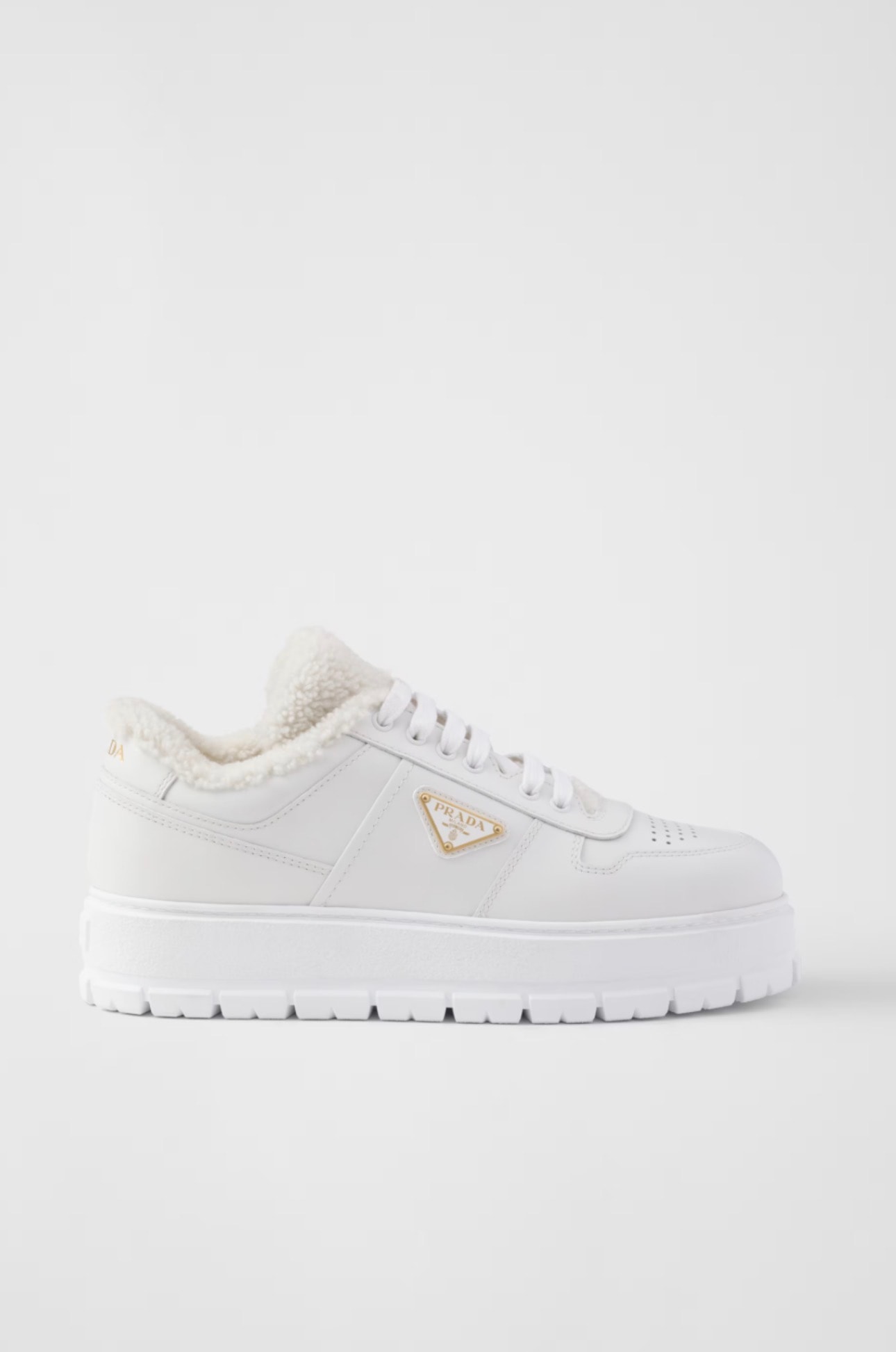 Kalın Taban Parlak Deri Kadın Sneaker