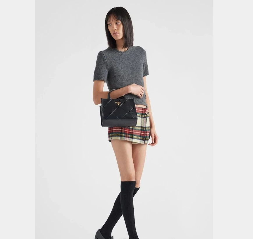 Metal Logolu Deri Çanta