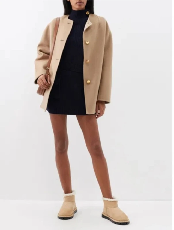 İçi Tüylü Silikon Kabartma Logolu Yarım Bot