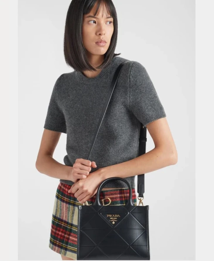 Metal Logolu Deri Çanta