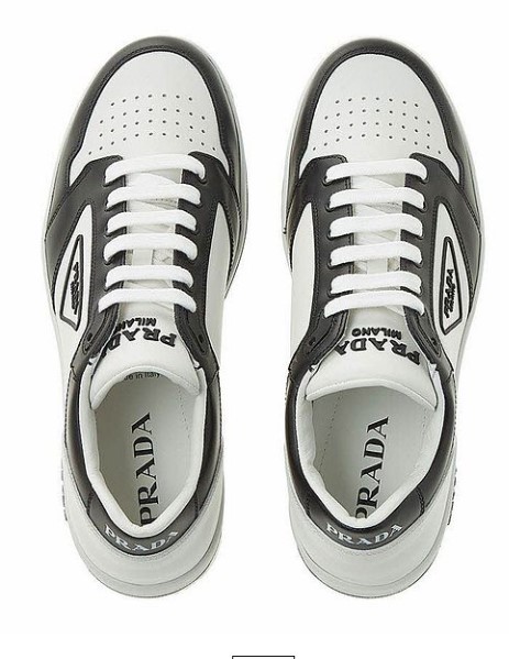 District Leather Sneakers In White/Black