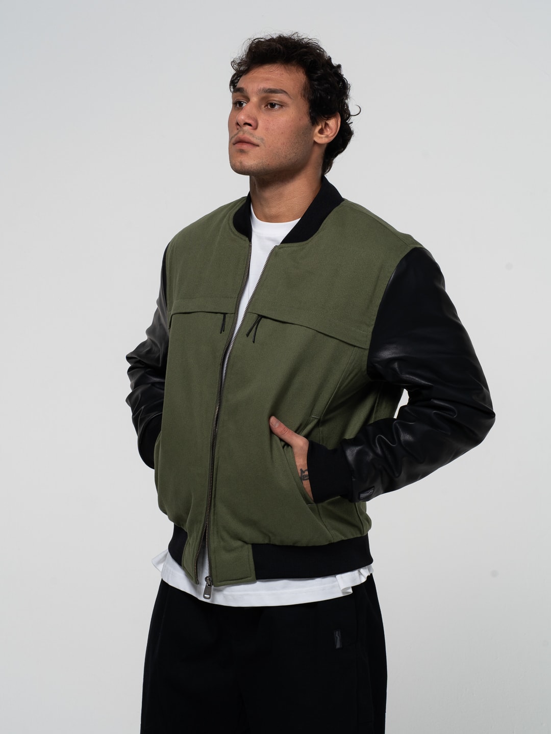 BOMBER JACKET KHAKI image