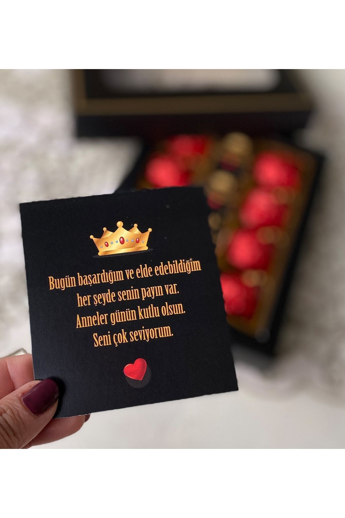 Siyah Kutuda Anneler Günü Çikolataları, Anneye Hediye, Anneye Çikolata