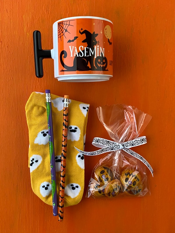 Çorap, Kalem, Kupa ve Çikolatalı Halloween Seti, Cadılar Bayramı Hediye Seti