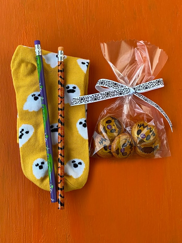 Çorap, Kalem, Kupa ve Çikolatalı Halloween Seti, Cadılar Bayramı Hediye Seti
