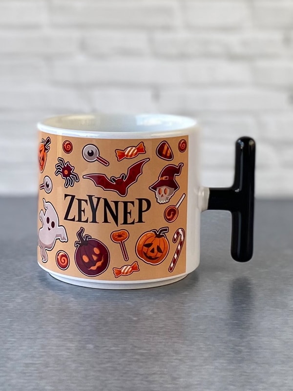 Çikolatalı İsme Özel Karışık Desenli Halloween T Kupa, Cadılar Bayramı Kupası