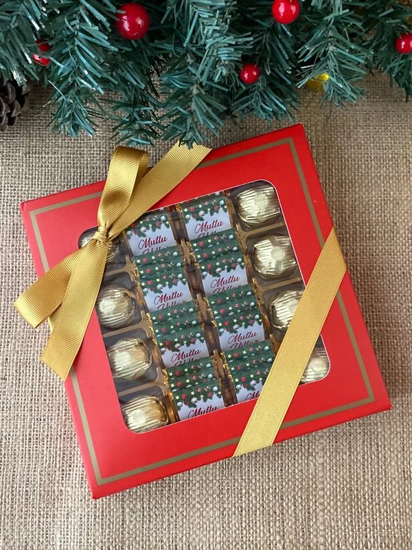 Yılbaşına Özel Ekoseli Kutuda Spesiyal Yılbaşı Çikolatası, Yeni Yıl Hediyesi