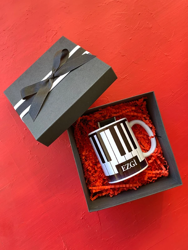 Kutuda Çikolatalı Piyano Kupa, Porselen Kupa, Piyano Sevenlere, Müzik Öğretmeni Hediyesi, İsme Özel