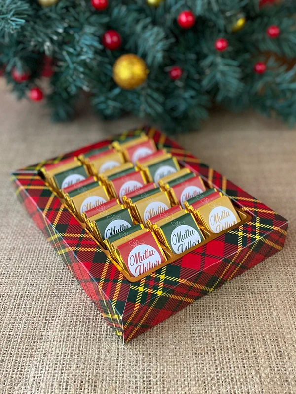 Yılbaşına Özel Ekoseli Kutuda Yılbaşı Çikolatası, Yeni Yıl Hediyesi